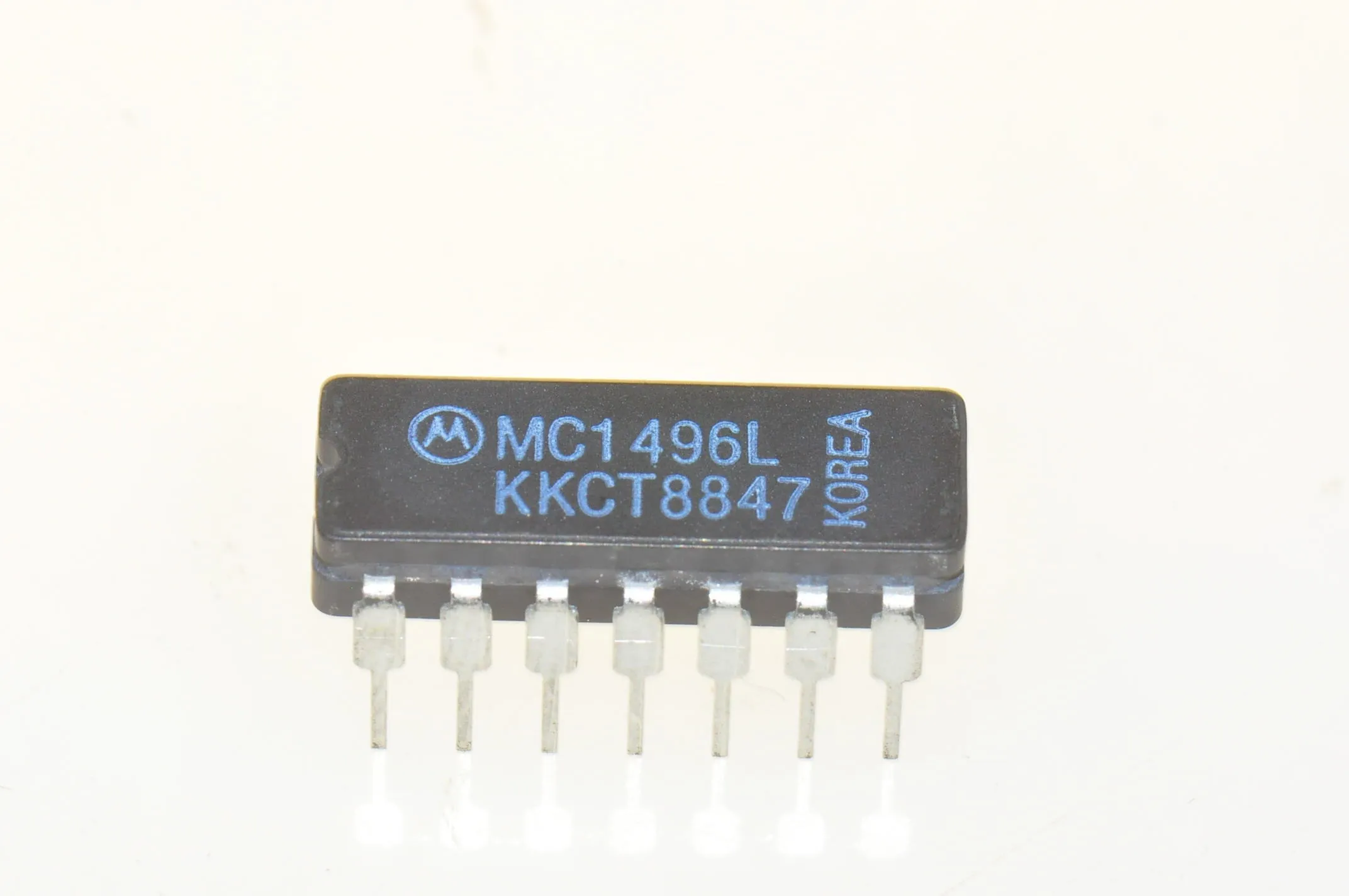 MC1496N = MC1496L - DIL14