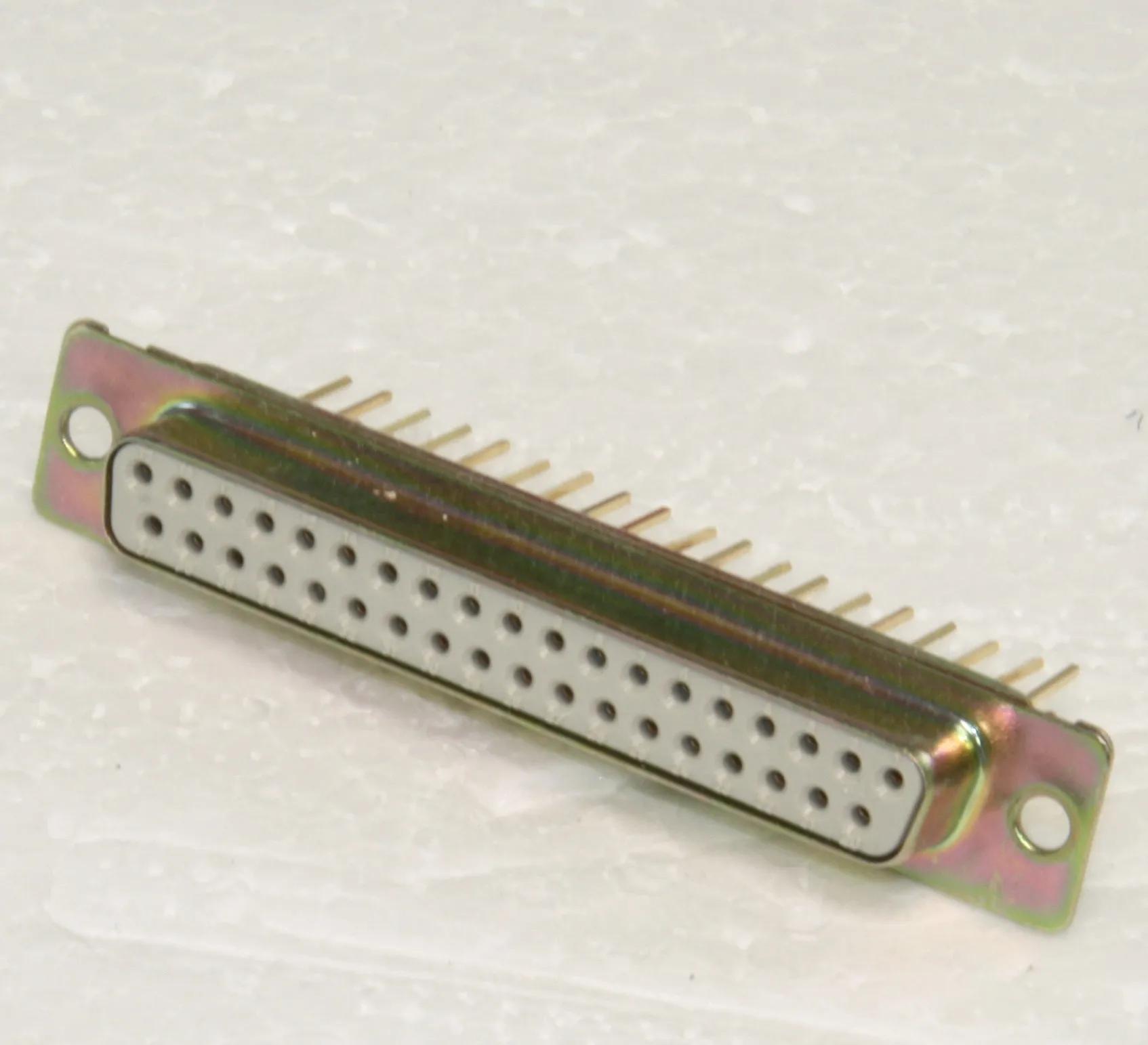 D-Sub Plug 37-Pole Wire-wrap