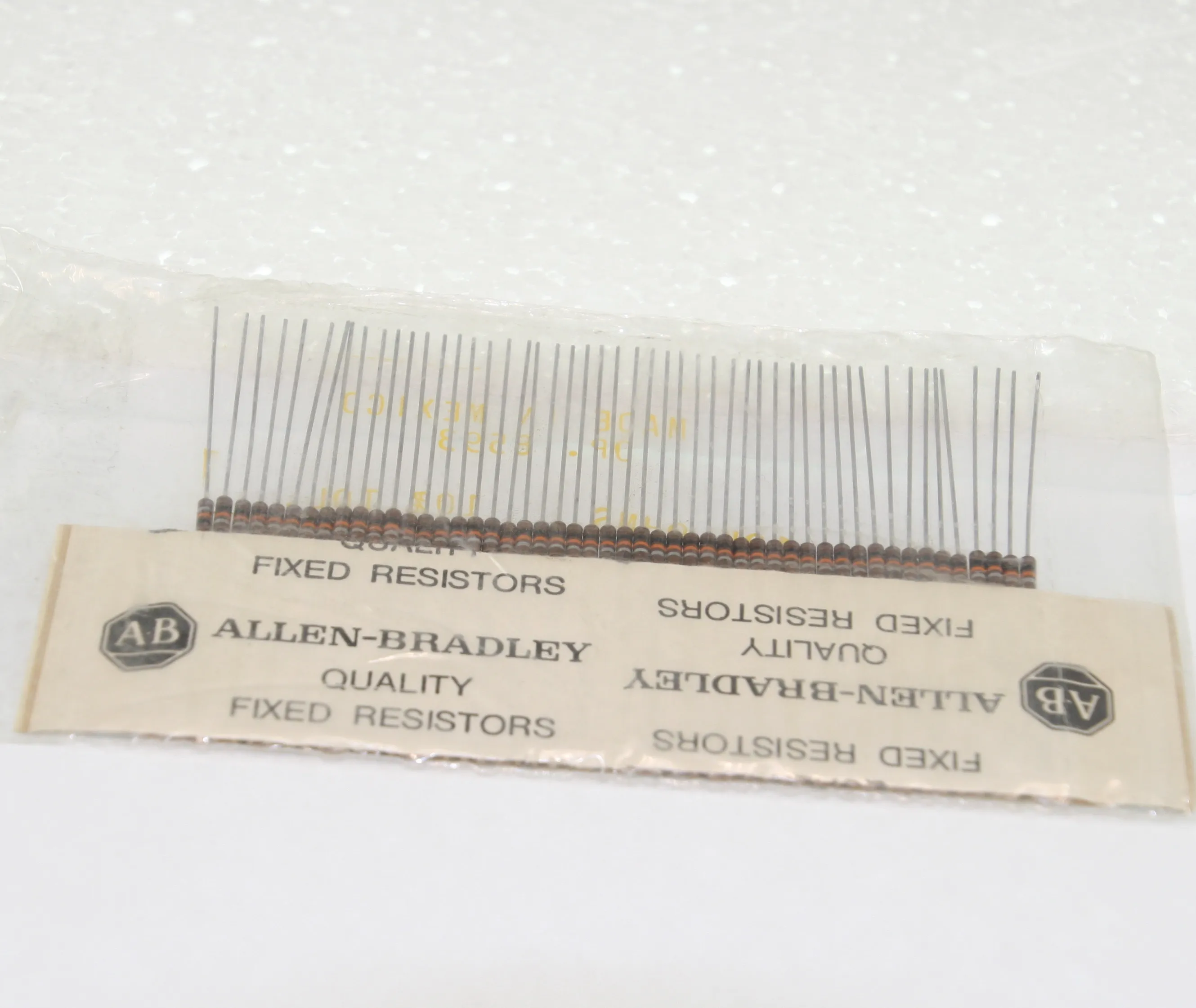 Resistor 0,25W 10% 560R