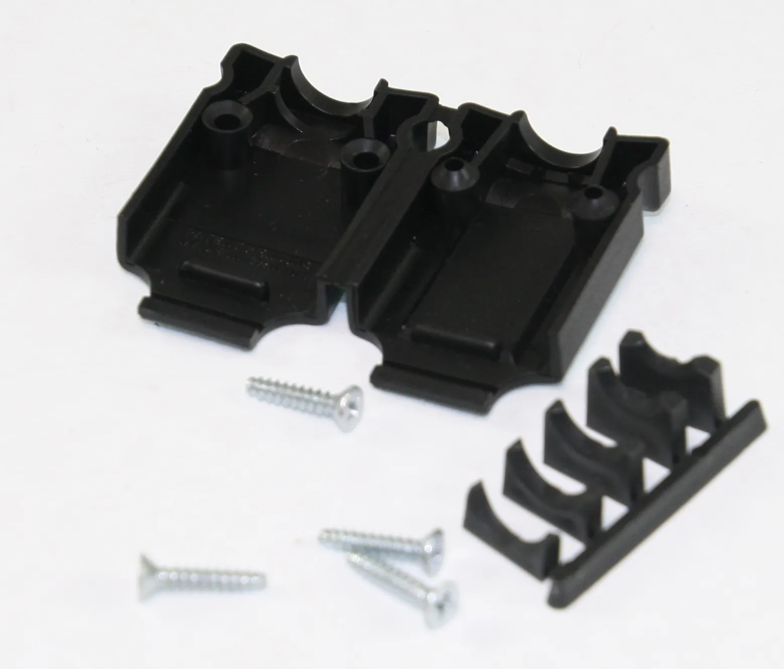 D-Sub-Hood 15-Pole Plastic Black
