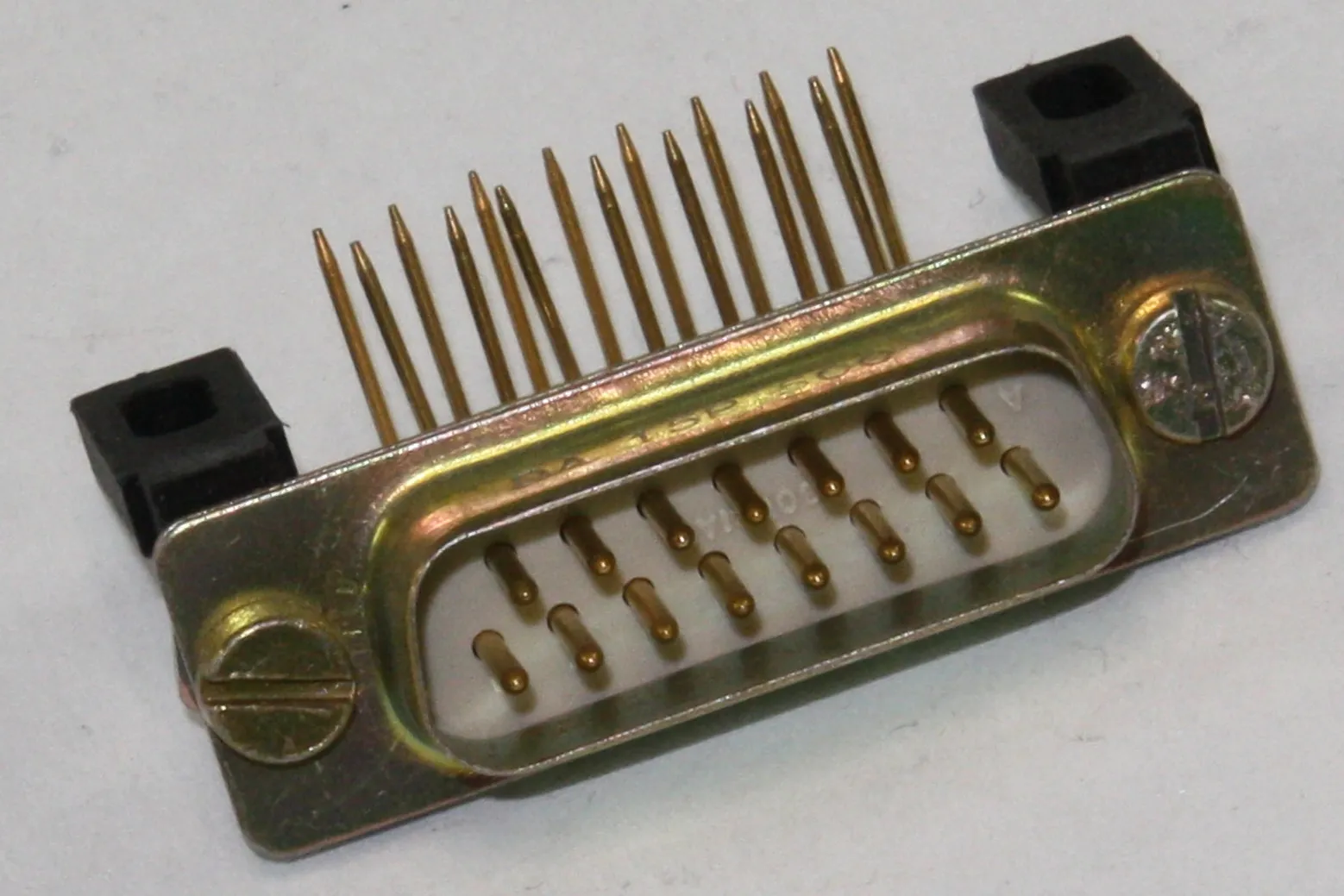 D-Sub-Plug 15-Pole Solder Pin 90&deg;