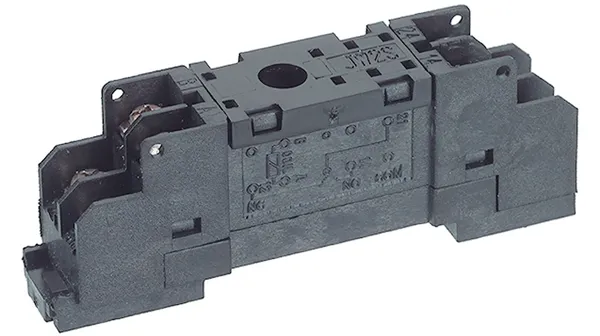 [138657] Relæsokkel til 2 polet skifte/lav model