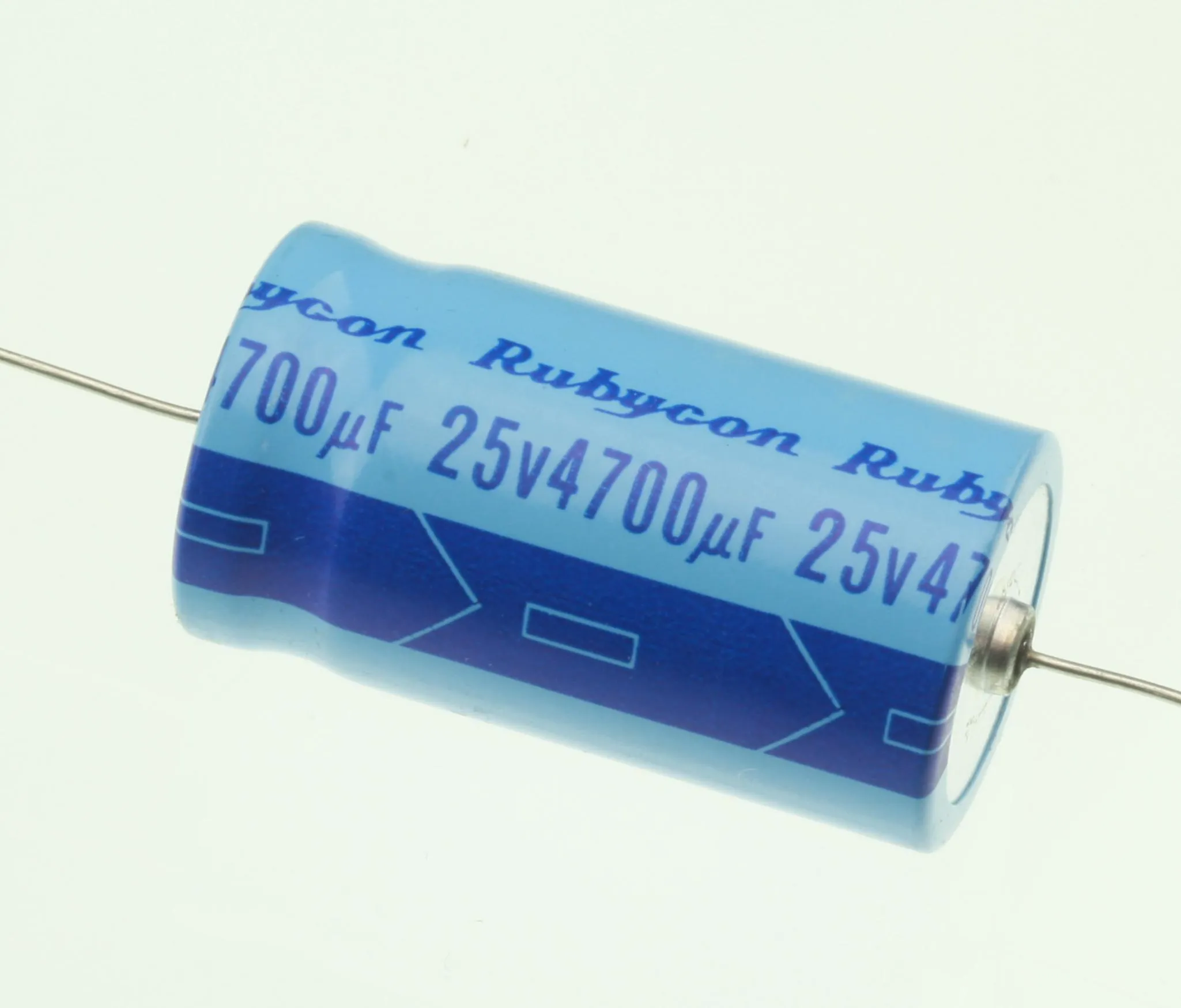 [139638] El-Capacitor 4700uF/25V 22x40mm Bulk
