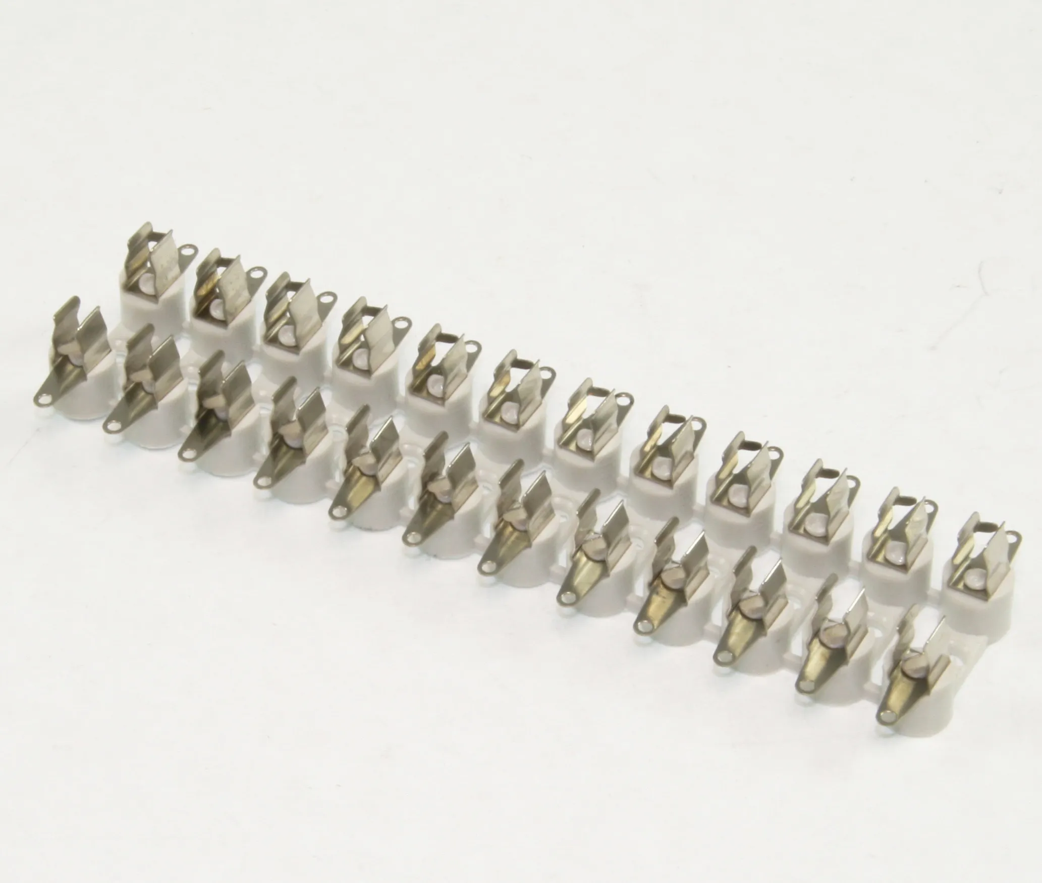 [146589] Fuse Holder 5x20 Række med 12 sikringer