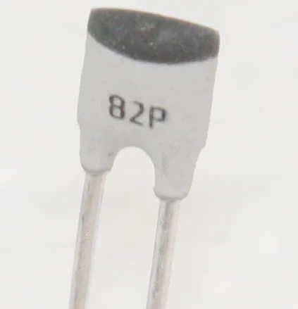 [141422] Ceramic Capacitor 82pF 100V NP0 P2,54
