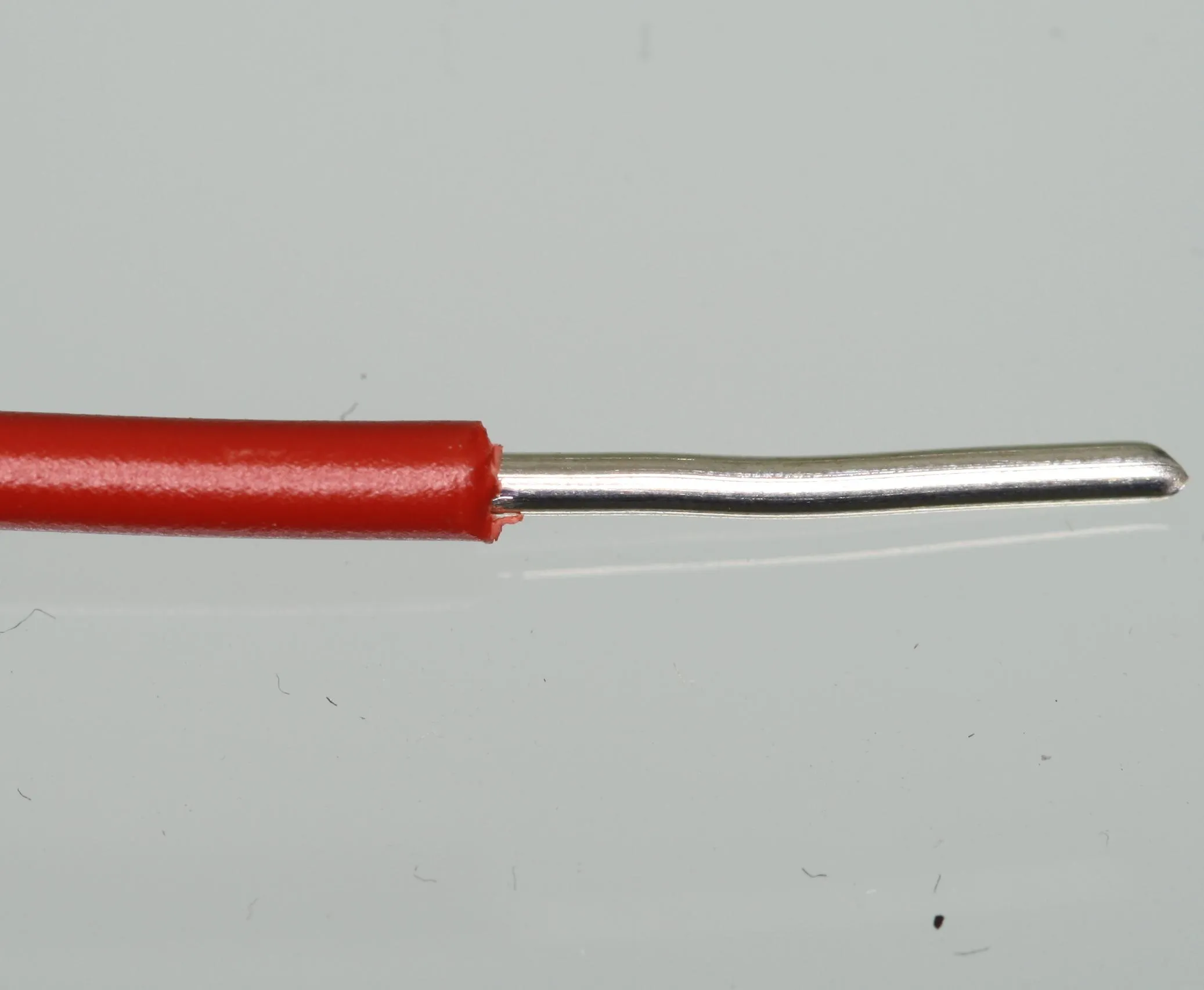 [136309] Monteringstråd 0,79mm² 1m. RØD