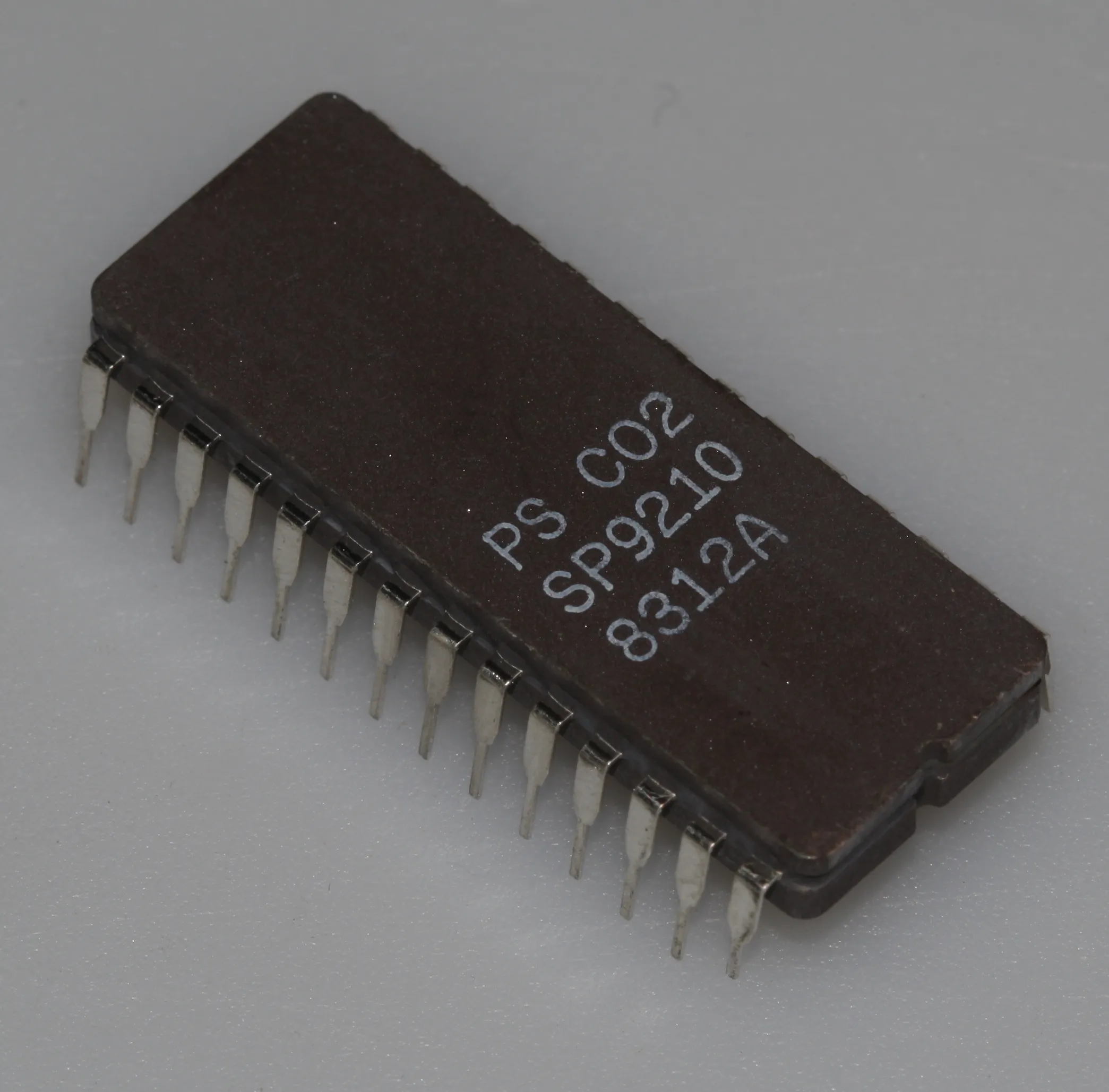 [134143] 200Mhz. Dual 4-Bit Latch - DIL18