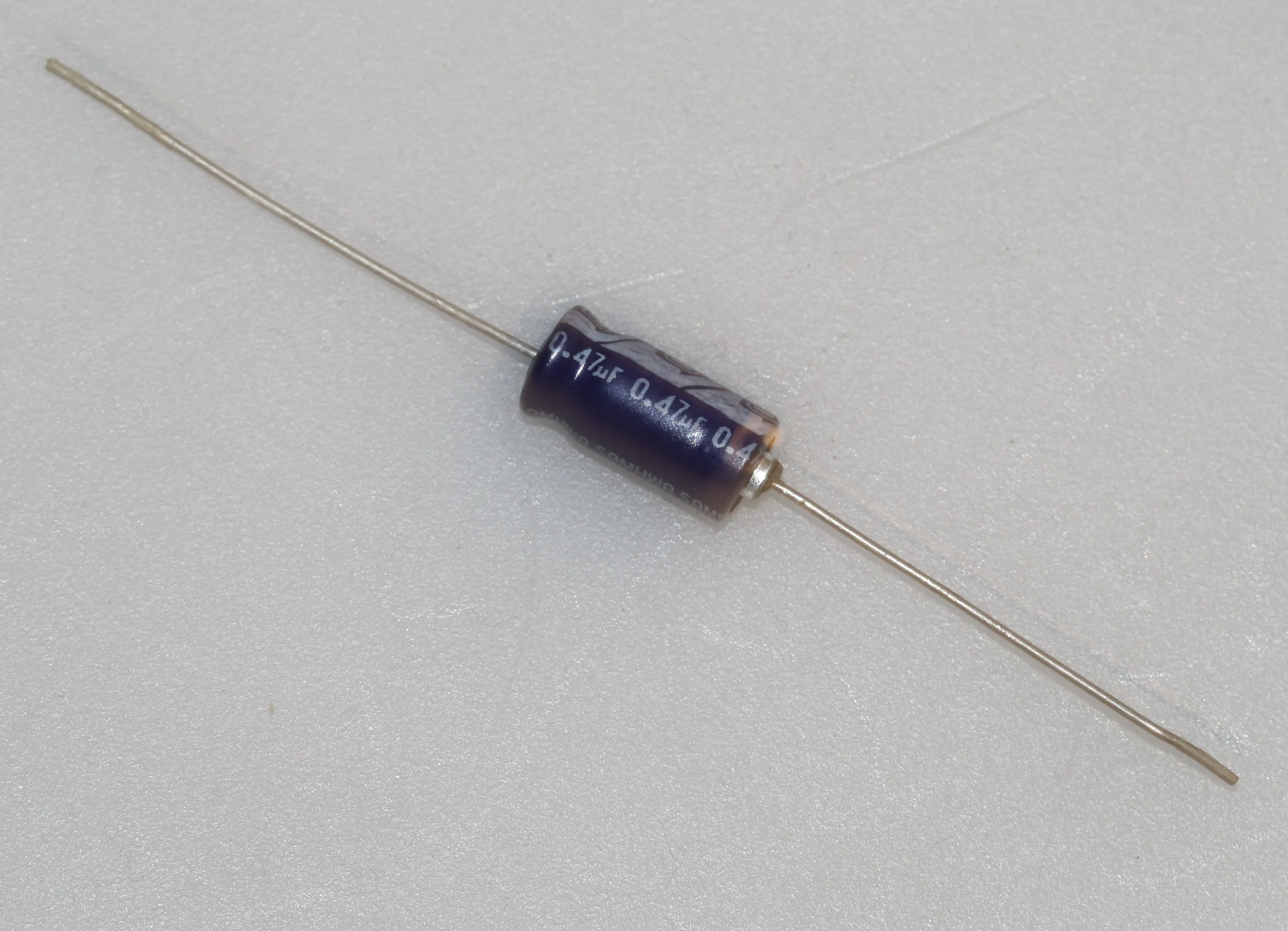 [134182] El-Capacitor 0,47µF/100V-6x12mm