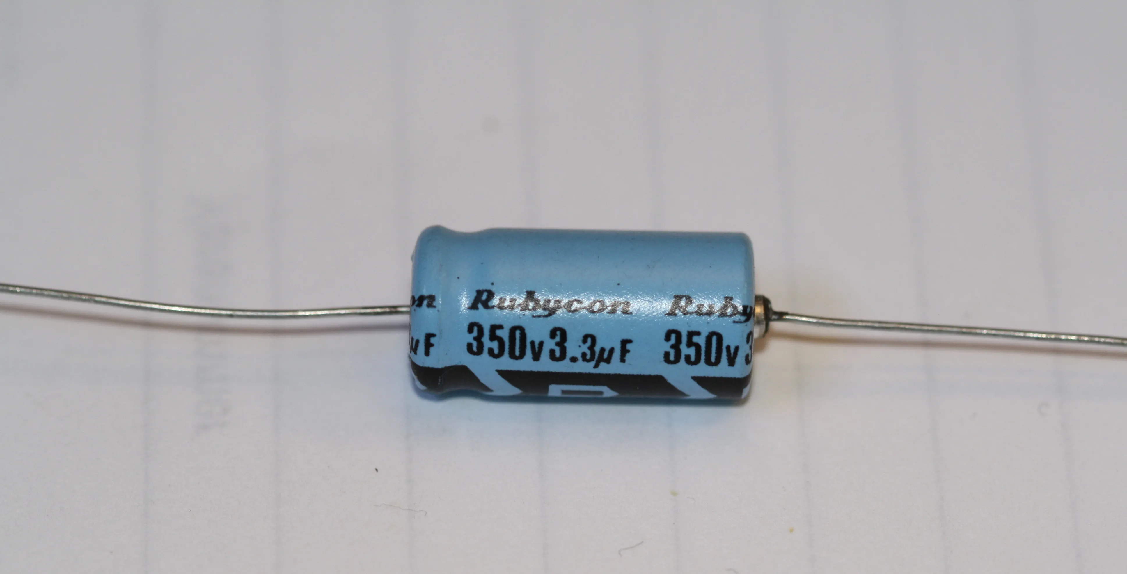 [134361] El-Capacitor 3,3µF/350V-10x21mm