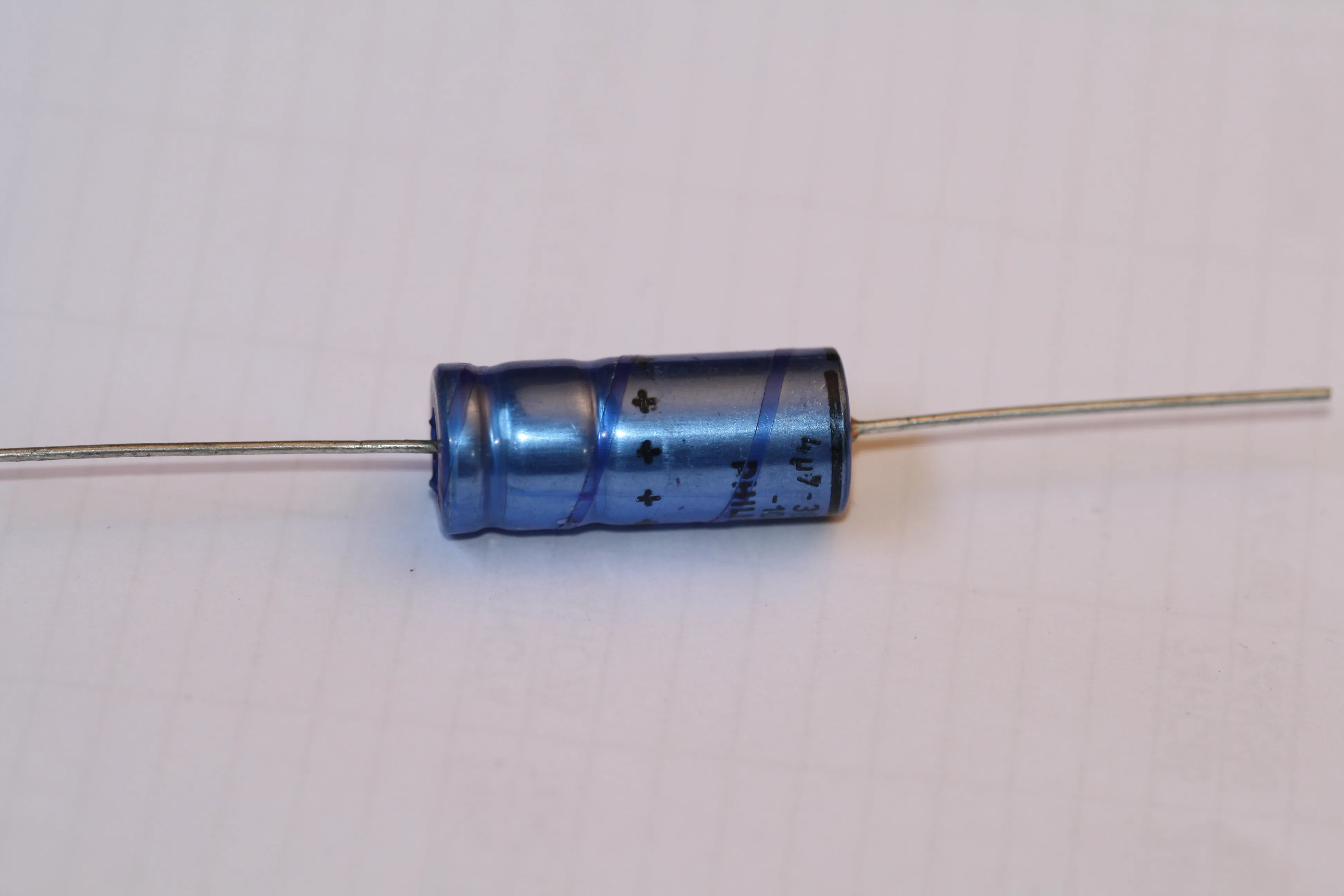 [134401] El-Capacitor 4,7µF/385V-10x25mm