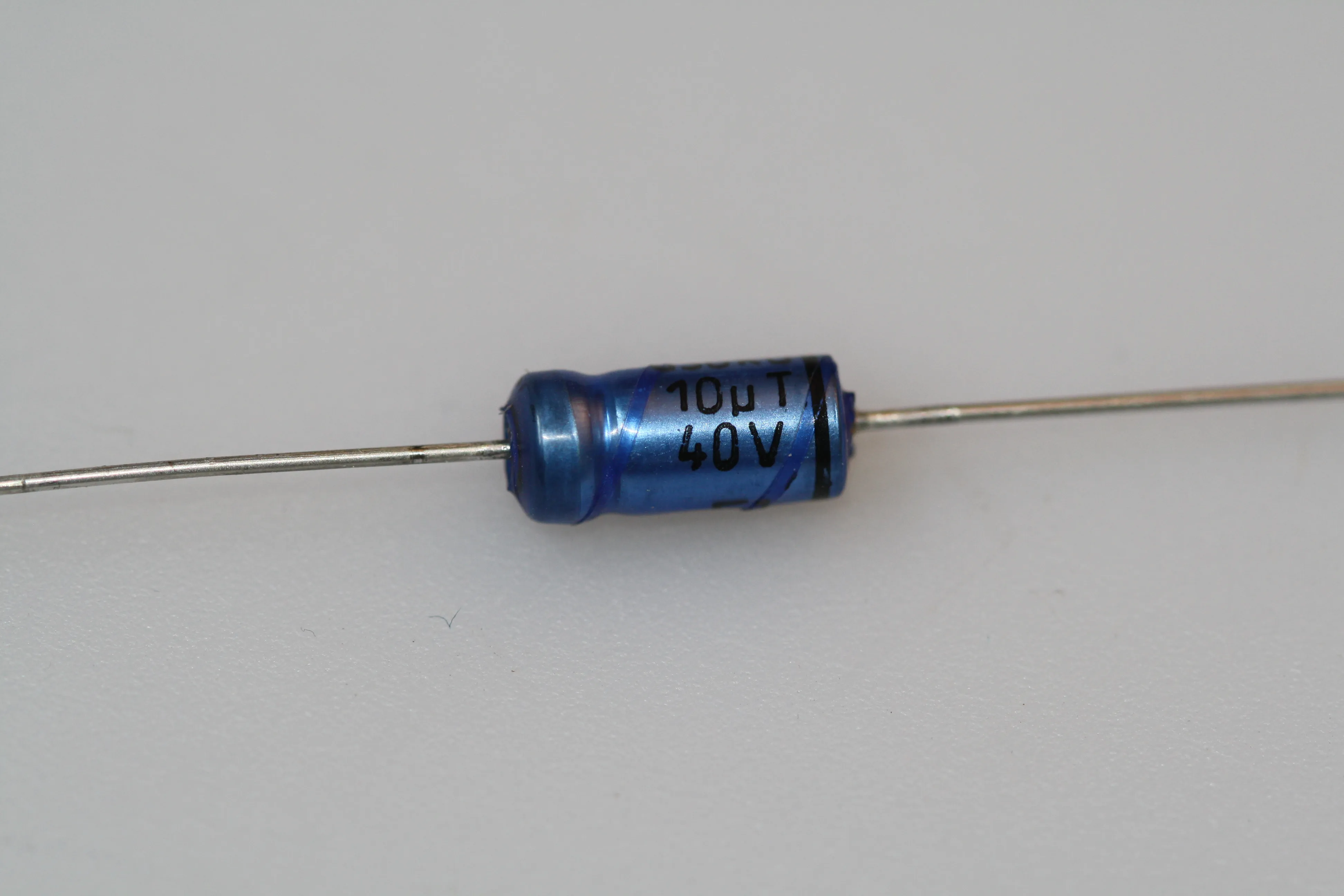 [134549] El-Capacitor 10µF/40V-5x11mm