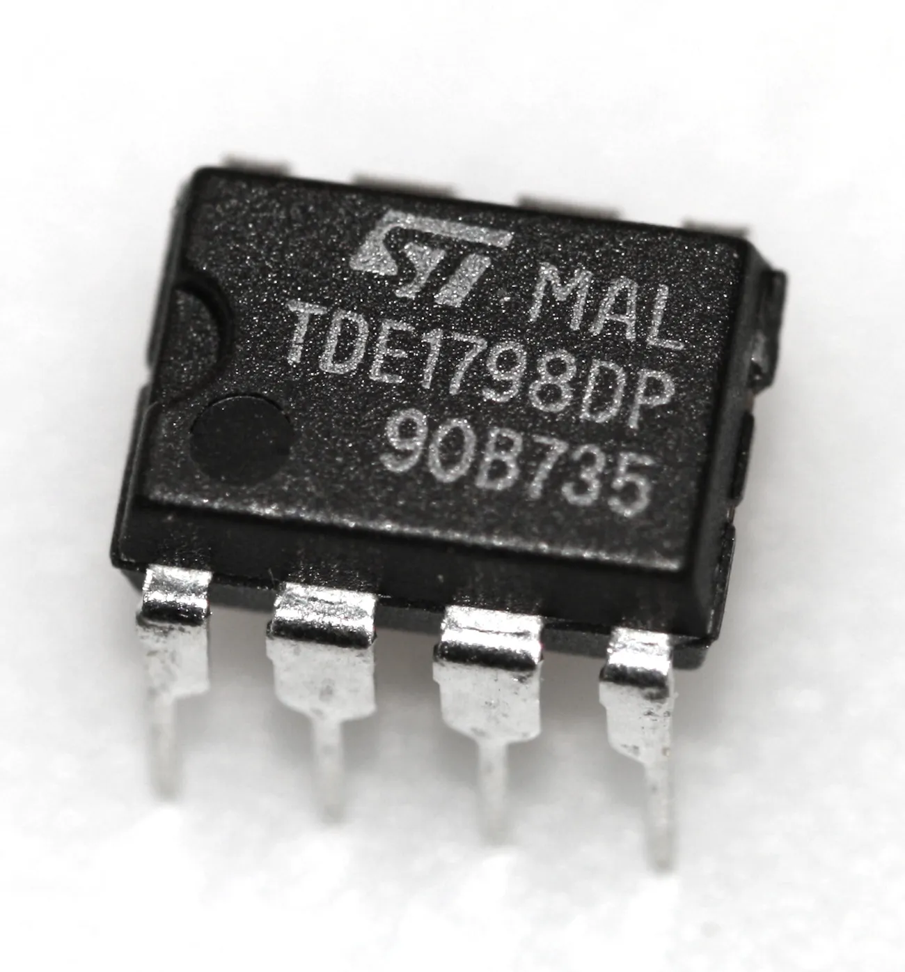 [132971] 0.5A Intelligent Power Switch, DIP-8