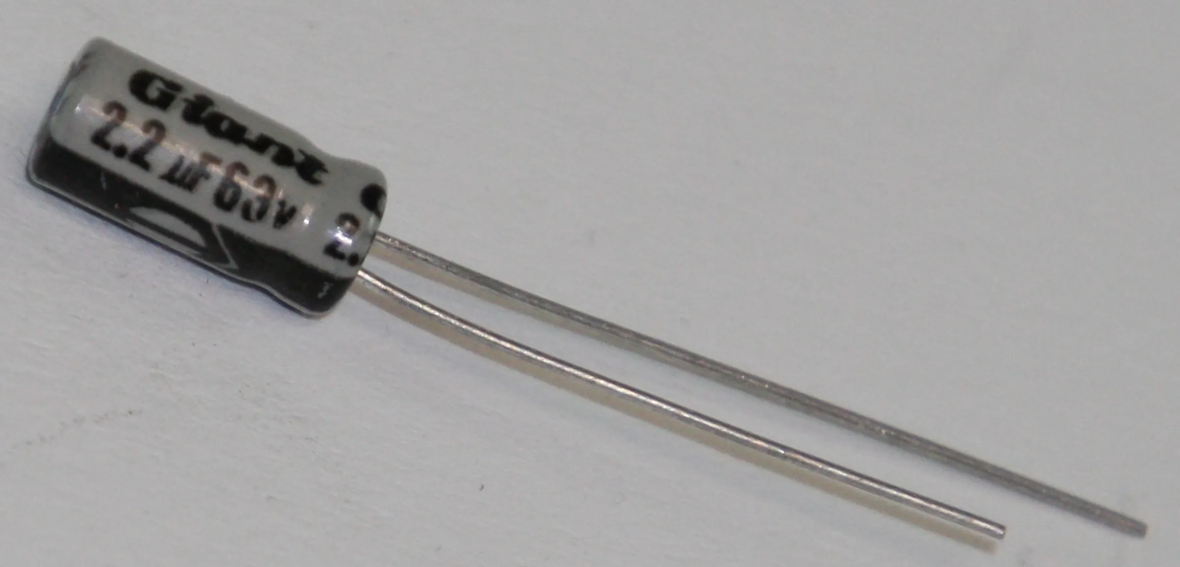 [133277] El-Capacitor 2,2µF/63V 5x11mm P1,5