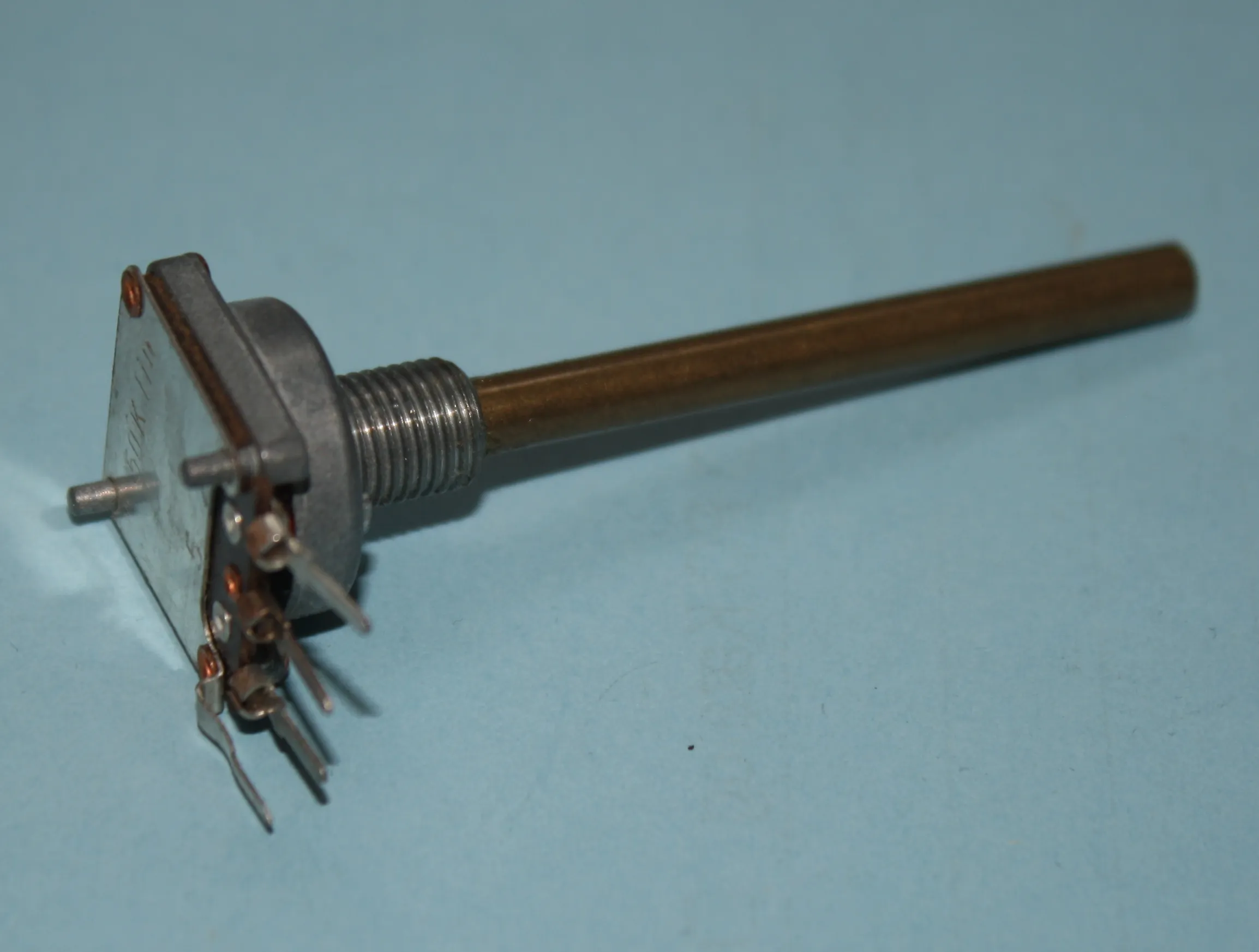 [133556] Potentiometer 16/4 MONO lin 50K METAL