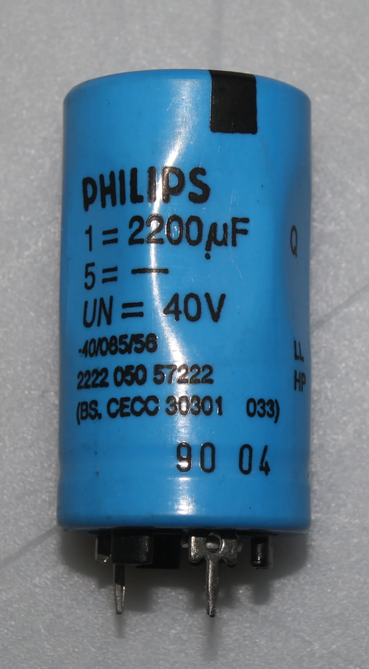 [133657] El-Capacitor 2200uF/40V 26X48 3Ben