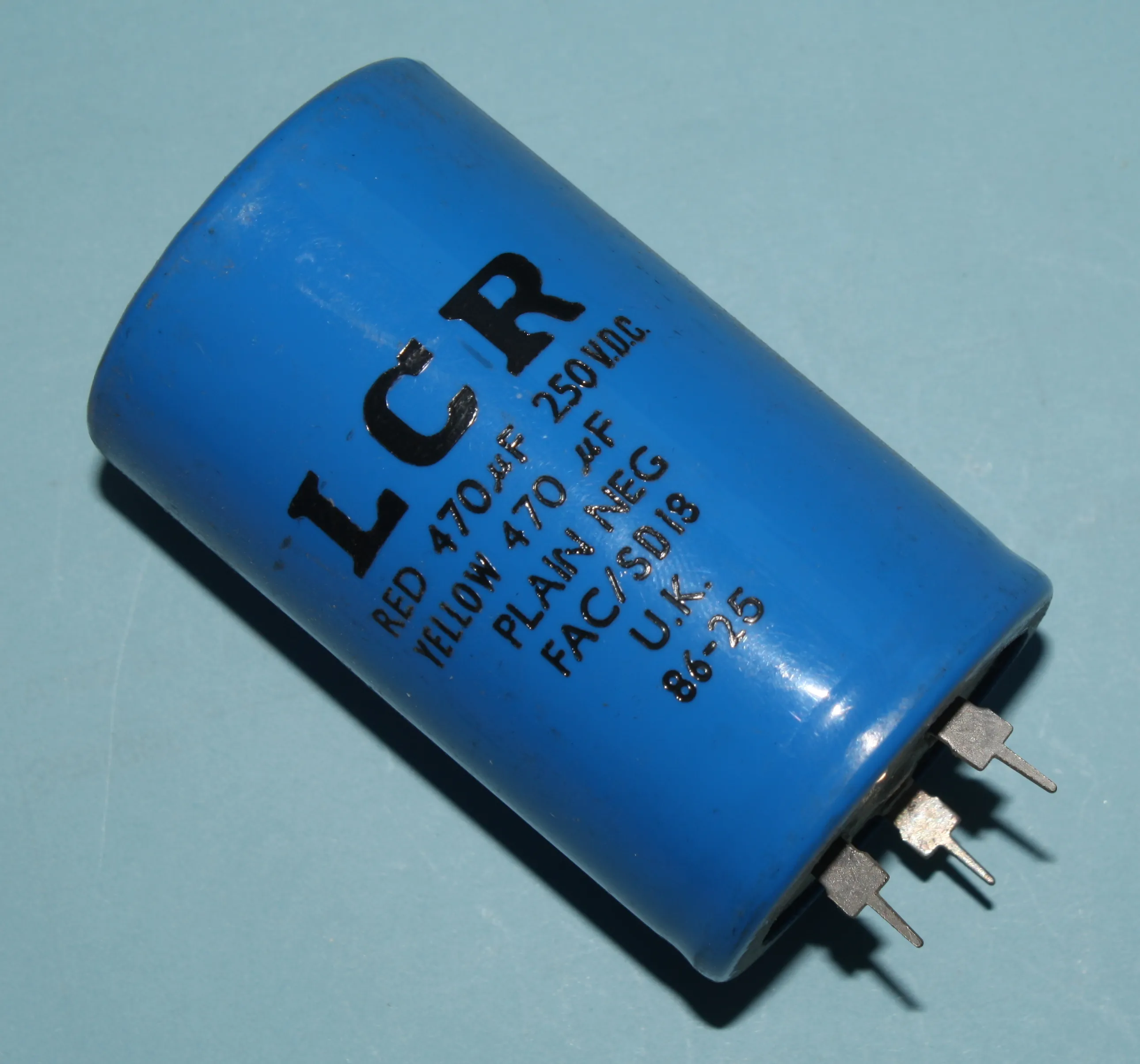 [133842] El-Capacitor 470µF/250V-3Ben-45X75