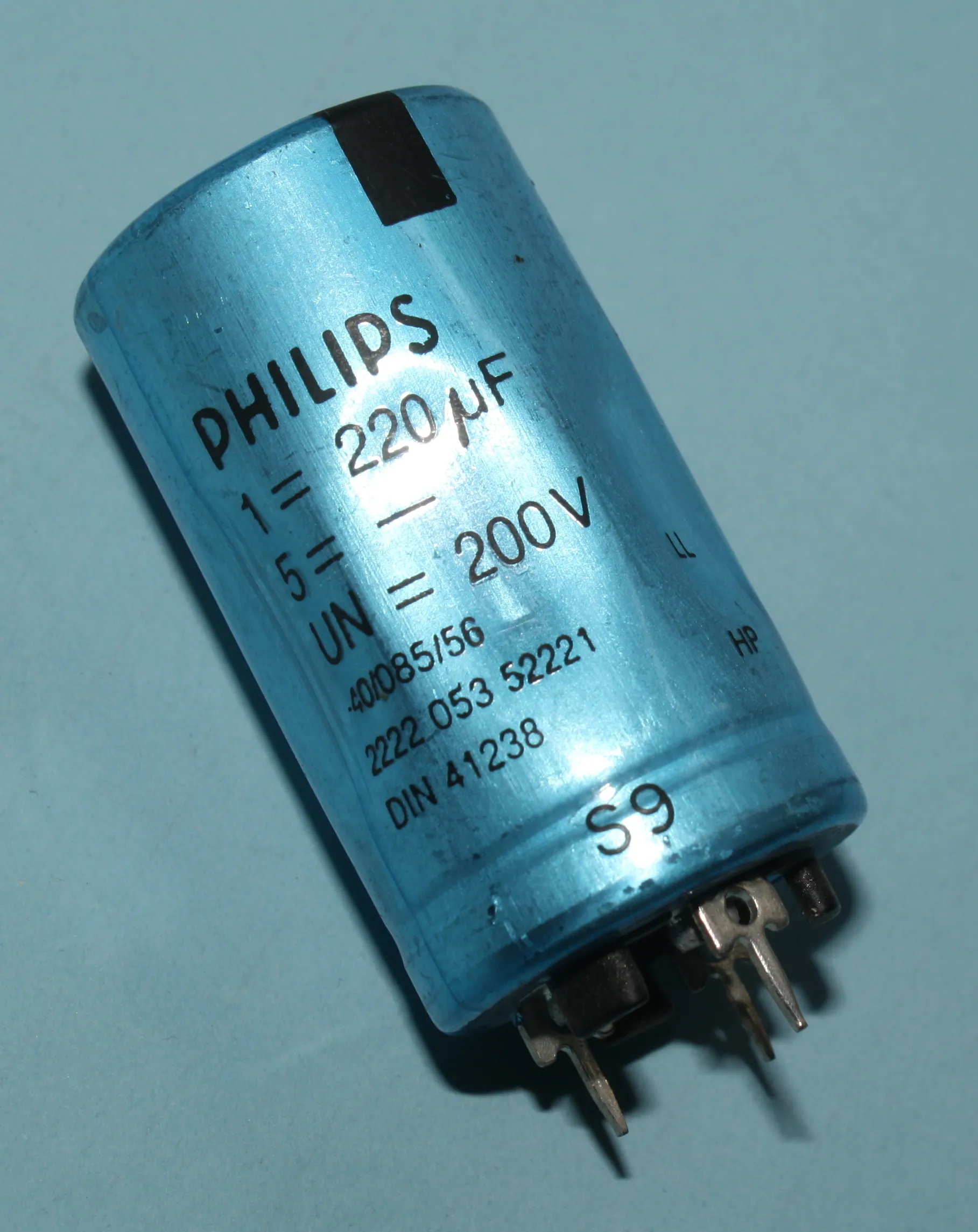 [133879] El-Capacitor 220µF/200V-3Ben-25X45