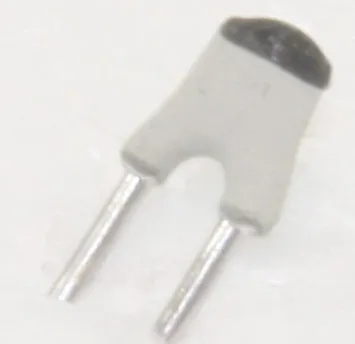 [147126] Cer Capacitor 15pF 100V P2,54 2% NP0