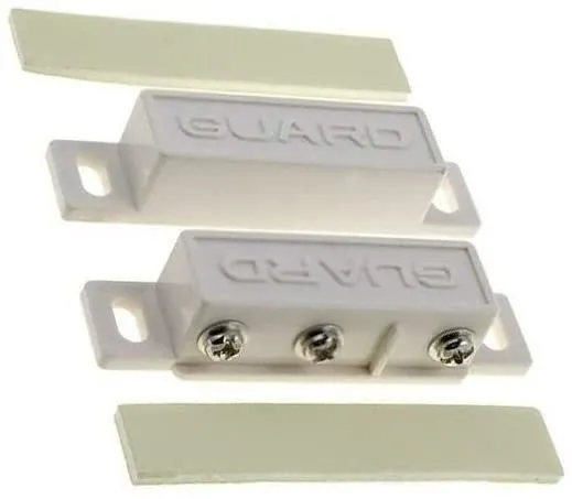 [147673] Reed Sensor NO/NC (SPDT) Range: 30mm 64x13.6x13.8mm Connection: screw 250mA