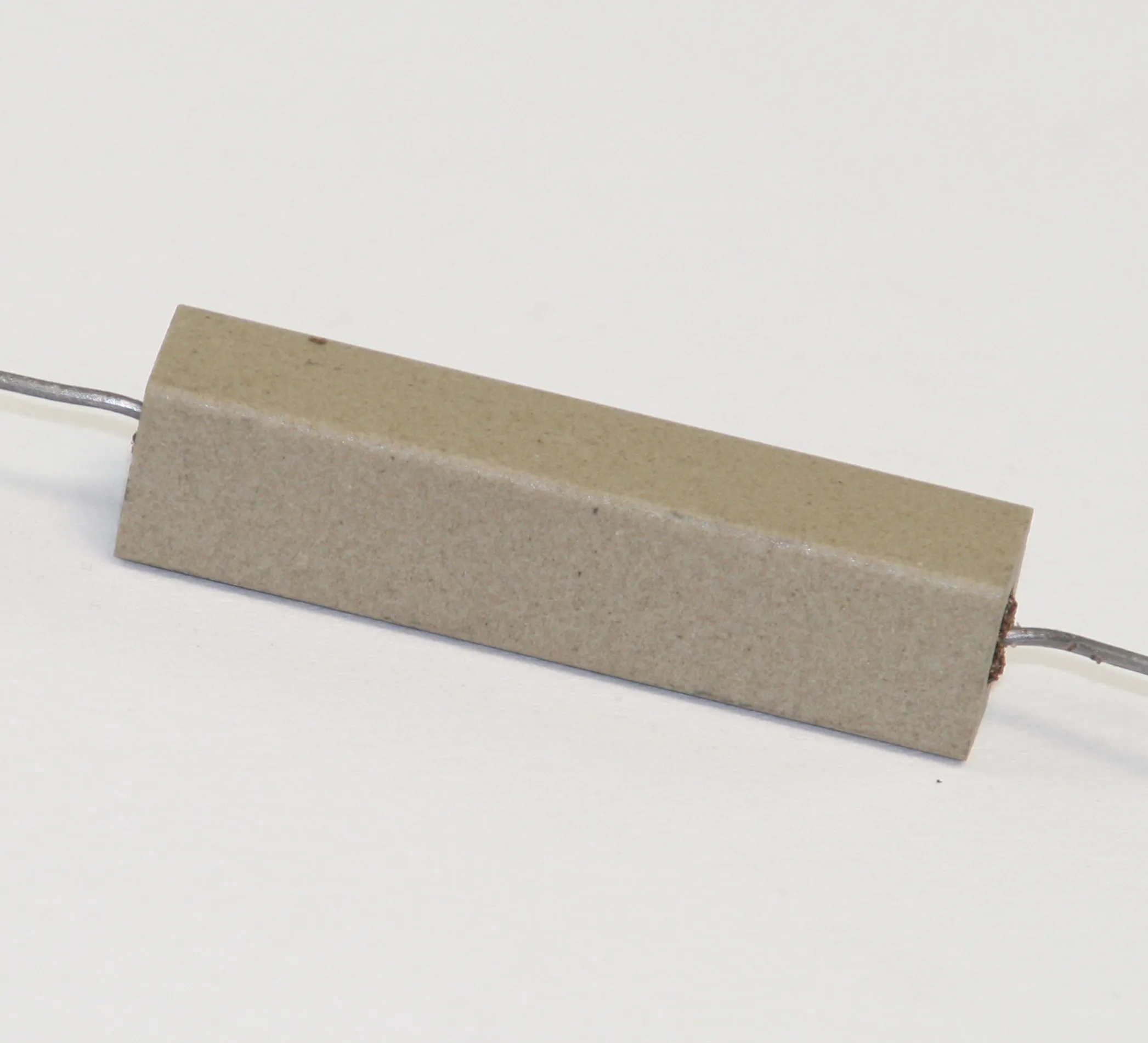 [148261] Resistor 11W 10% 4R7