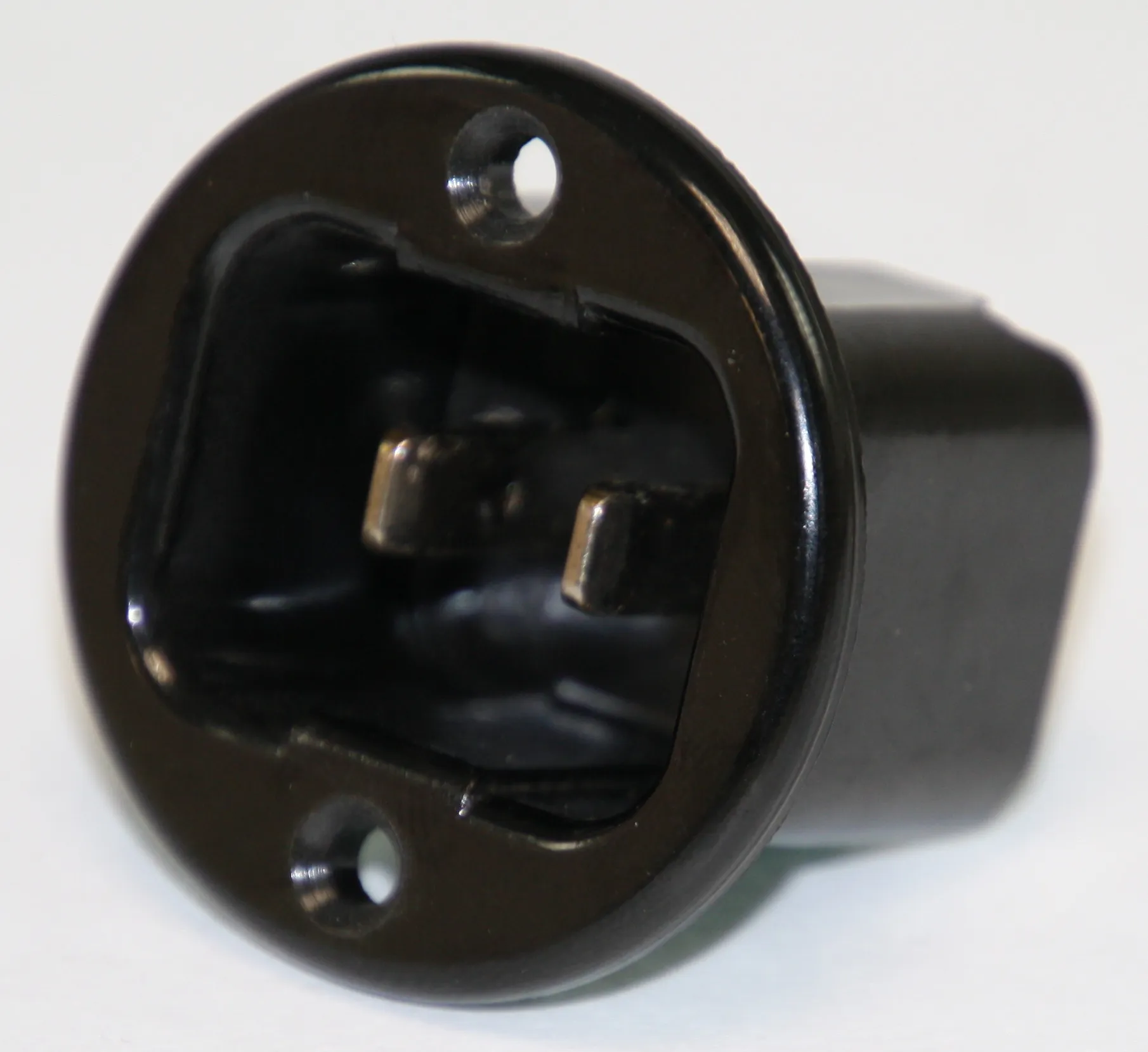 IEC C10 Plug Male | B2C