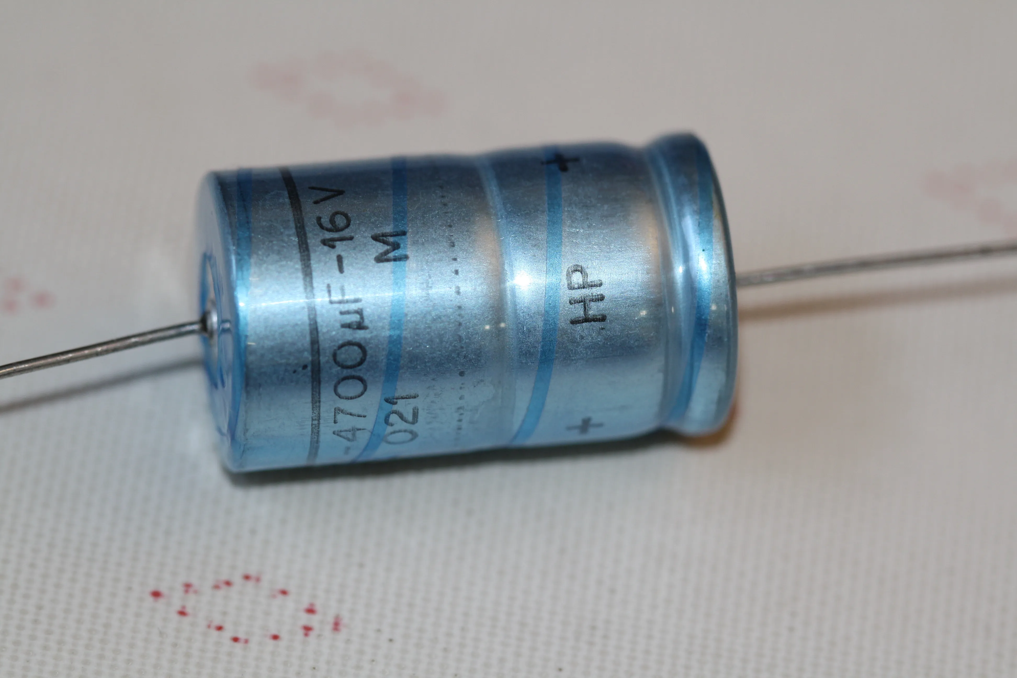 [149095] El-Capacitor 4700uF/25V 18x42mm