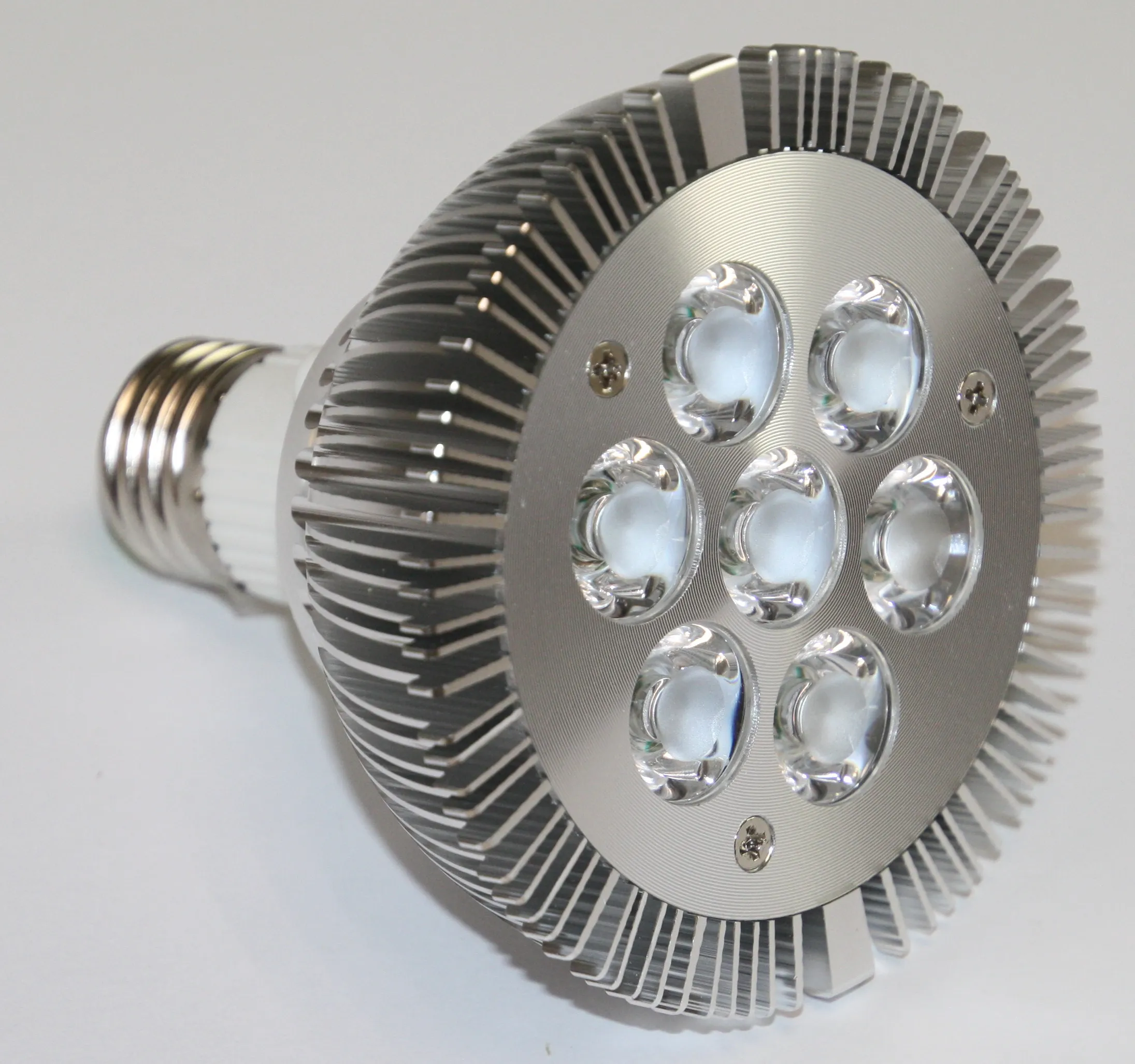 PAR30 LED pære, AC85-265V 7W E27 15grader | B2C