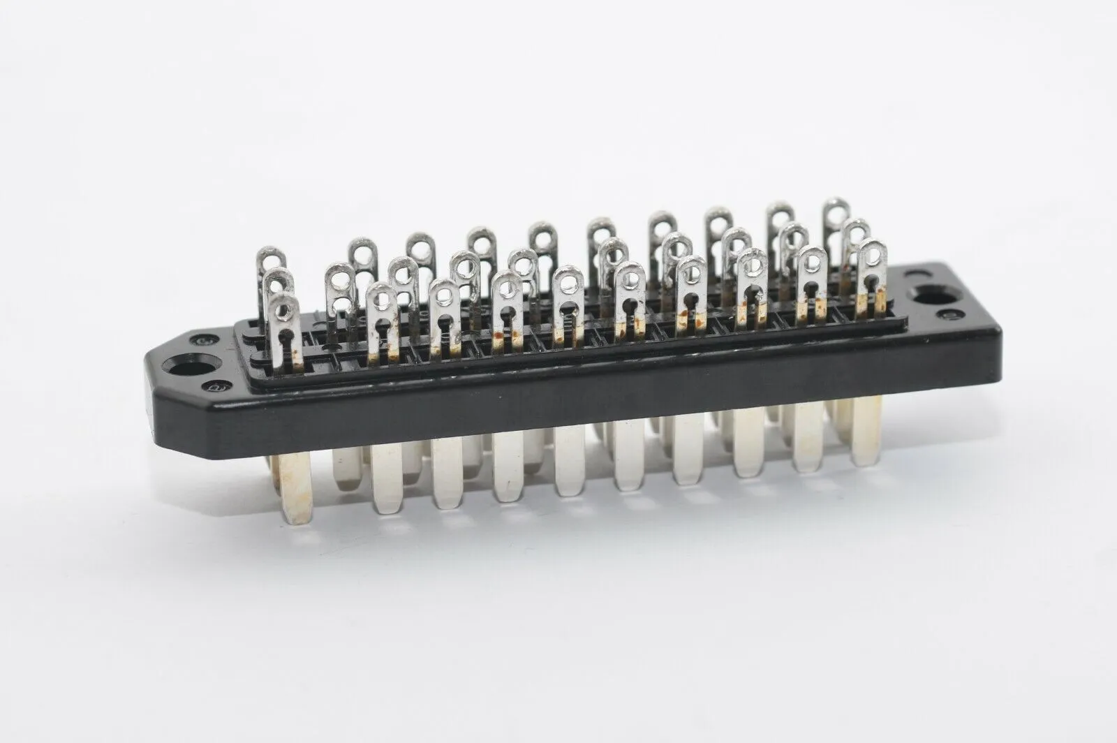 [152397] Amphenol 30 pol plug male