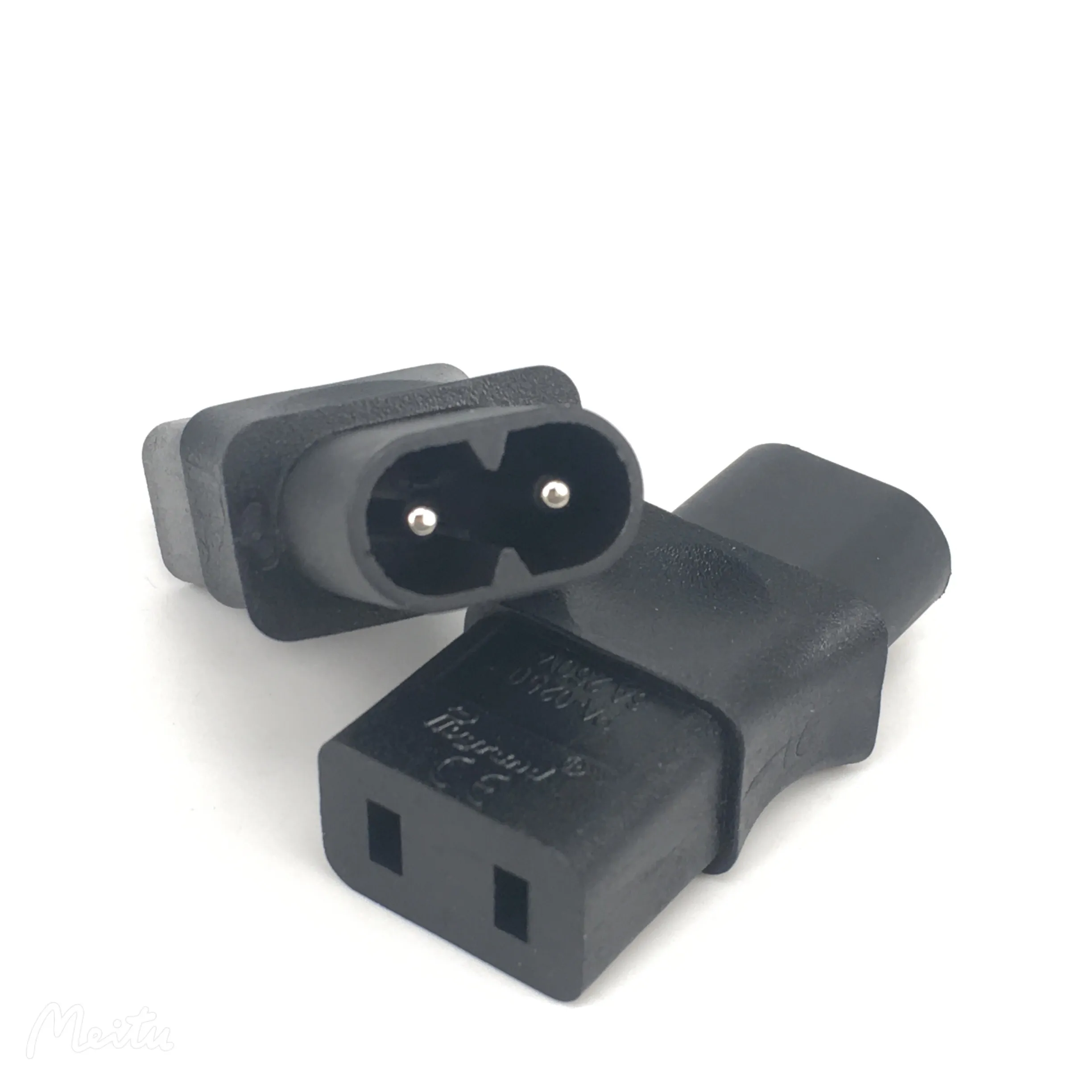 [154318] Strømadapter,1 x  C8 Male to C9 Female AC Adapter