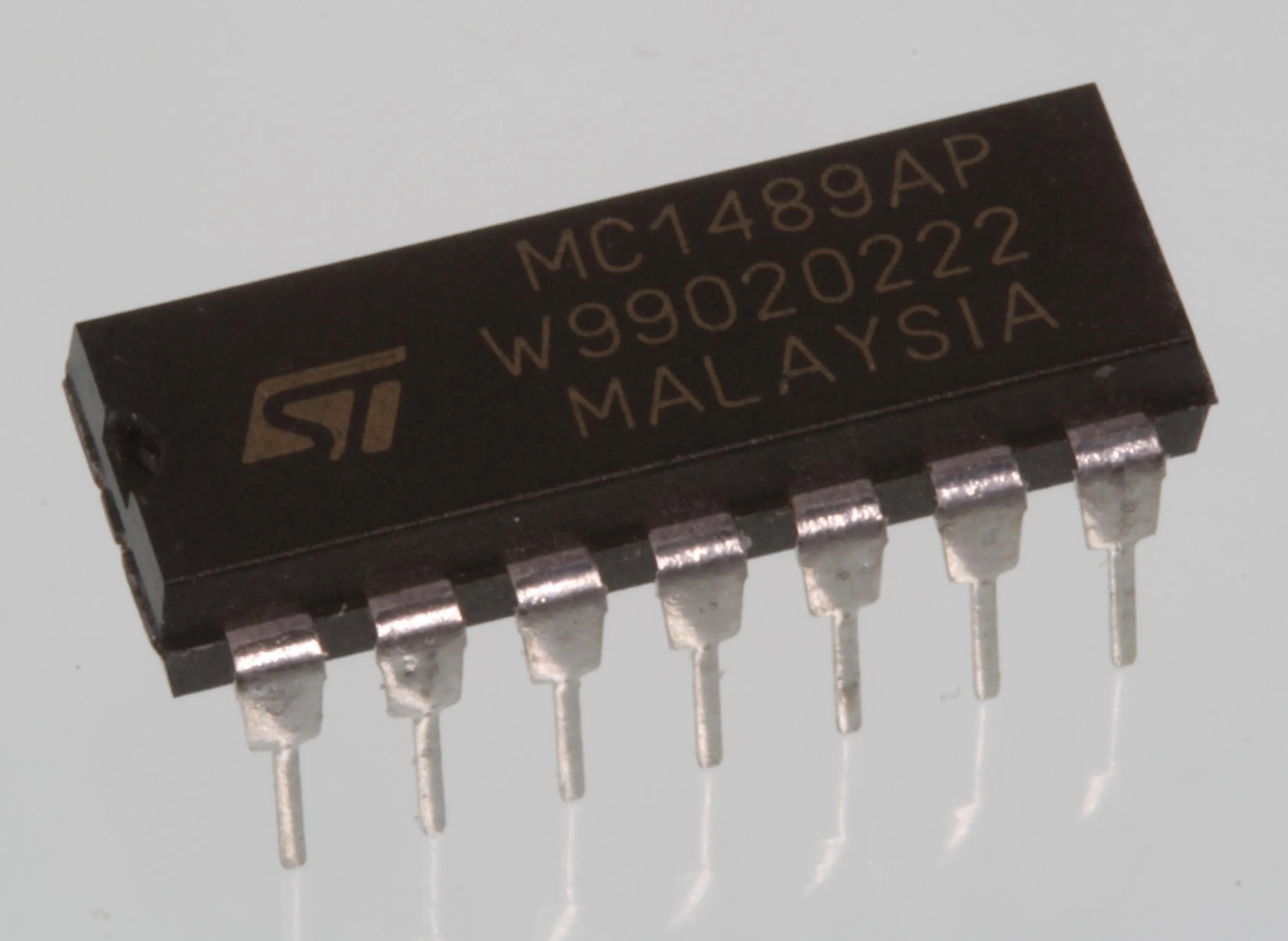 [81288] RS232C 4x Receiver DIP14