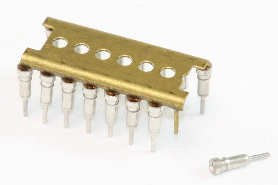 [83229] Ca-IC-Fass. 16pol RM=7,62mm