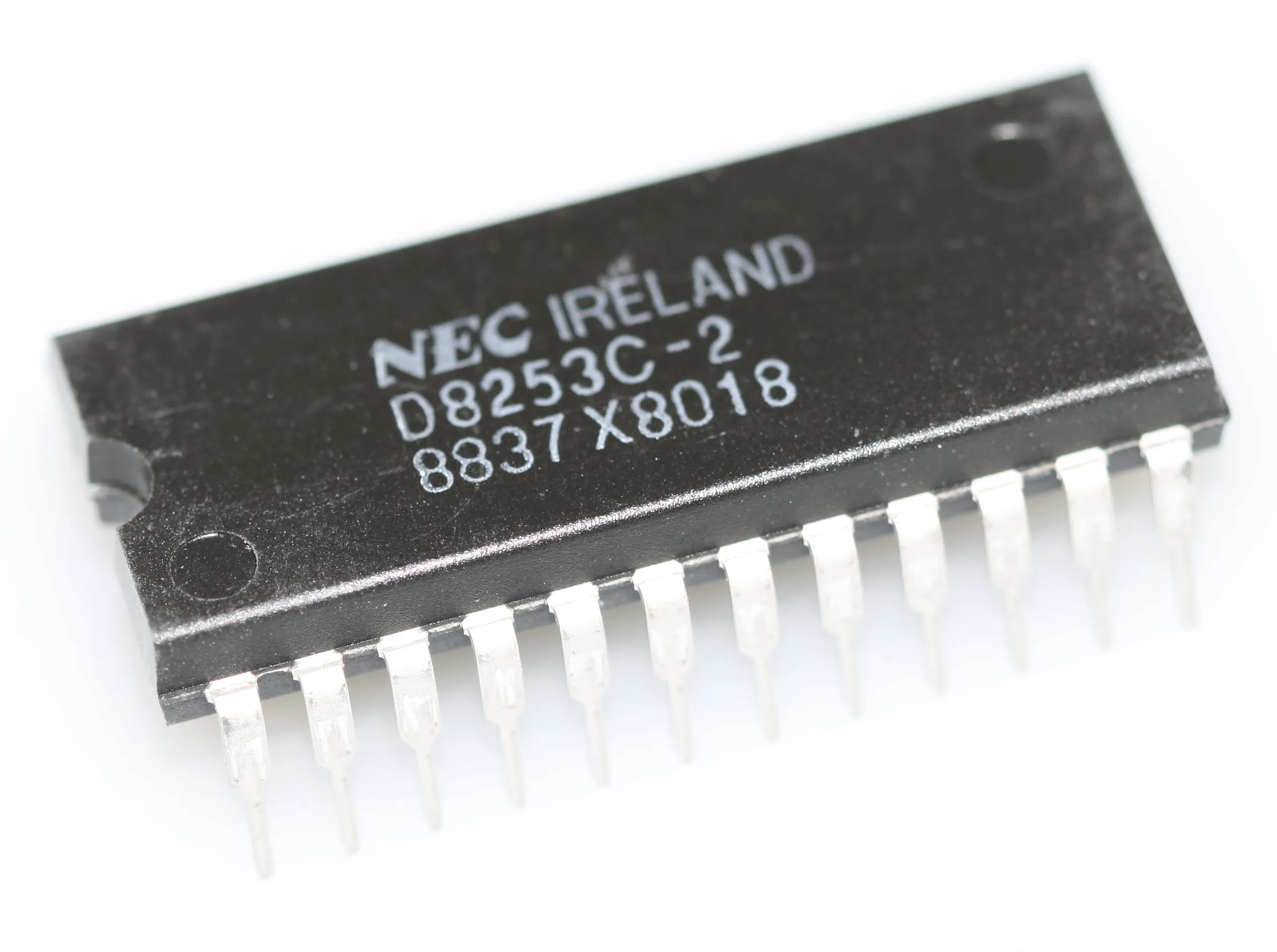 [112307] IC,COMMUNICATIONS CONTROLLER,MOS - DIP-24