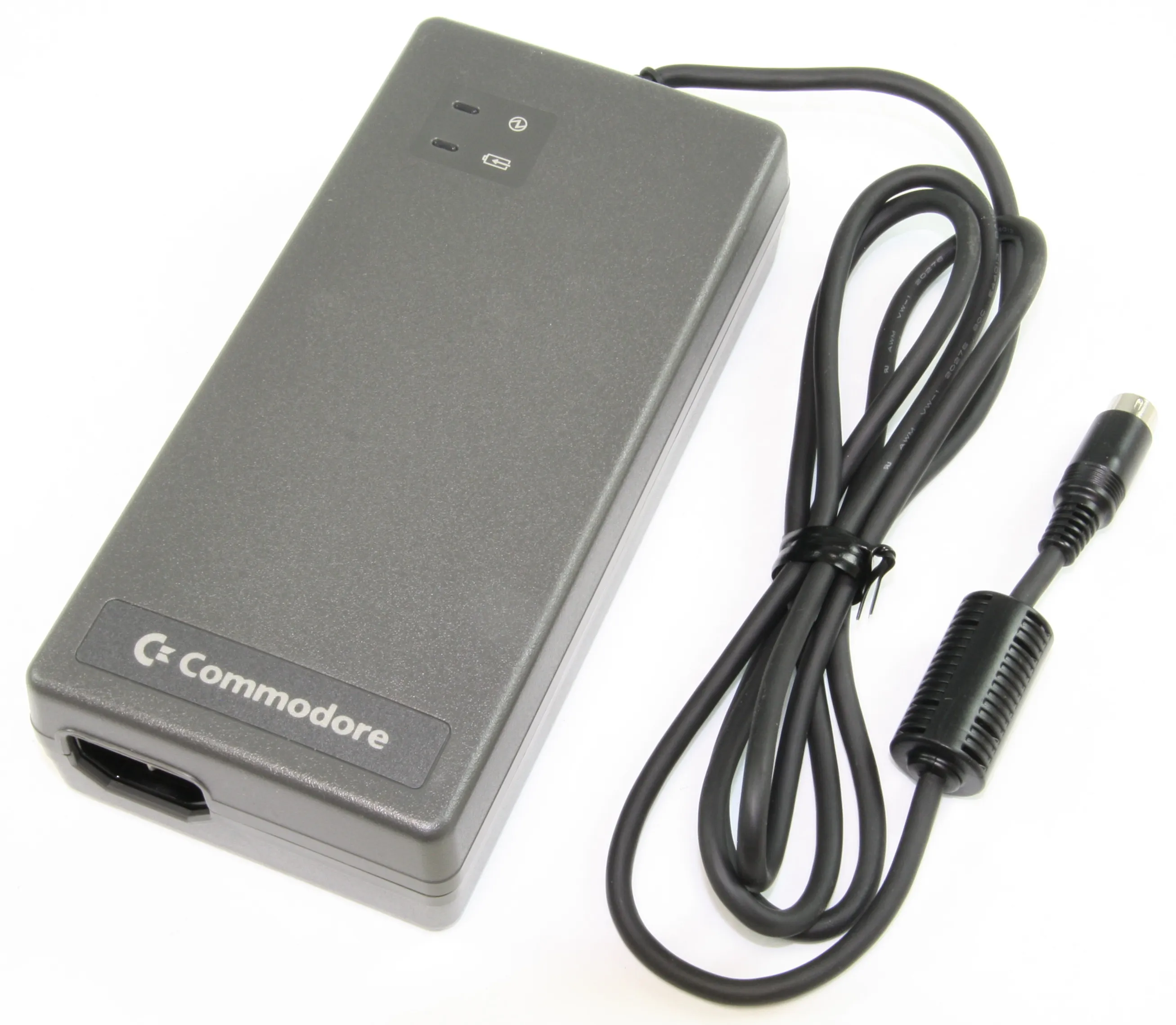 [113864] Strømforsyning Commodore - 16V-2,3A