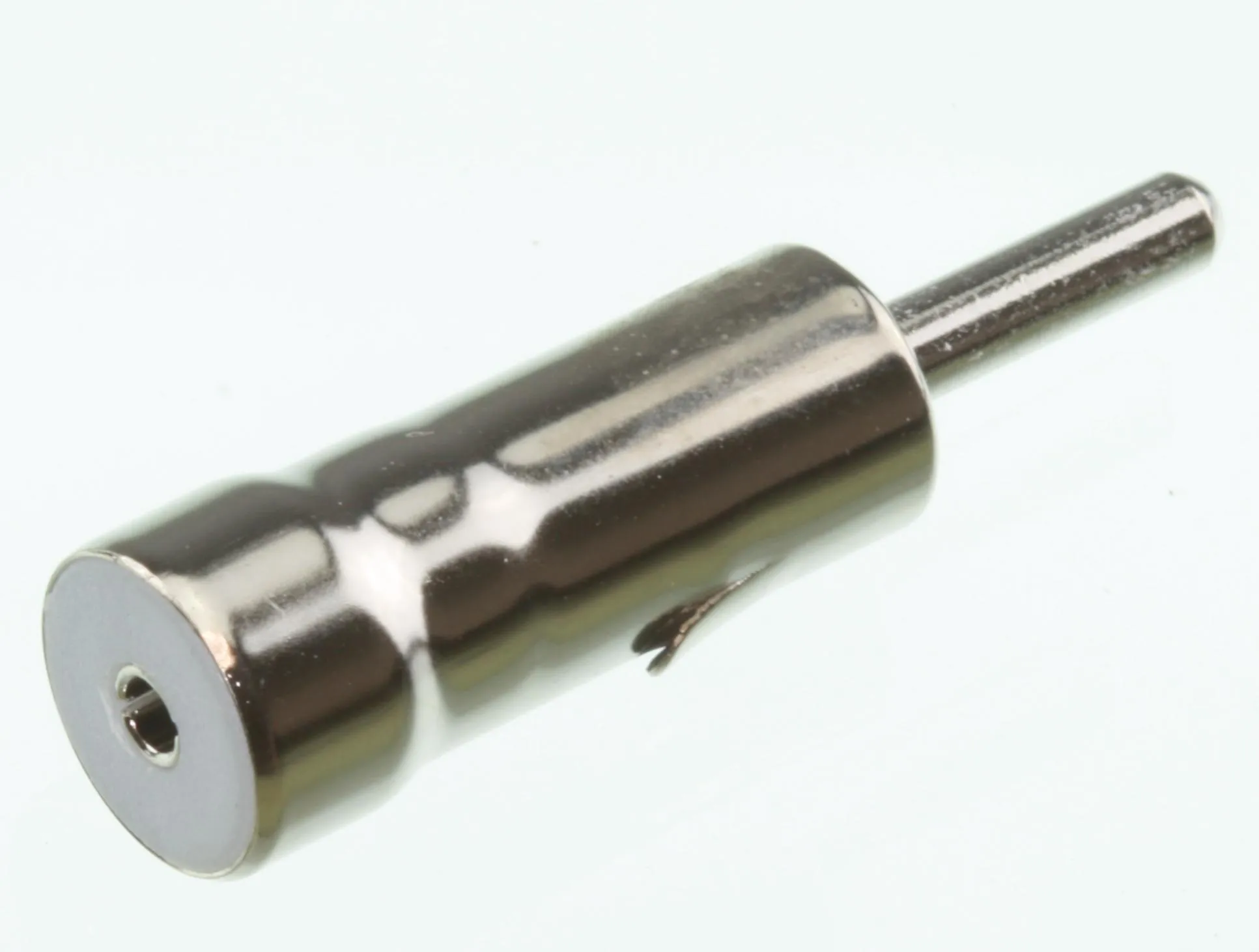 [114708] ADAPTER Ny hun til gl. han autoradio