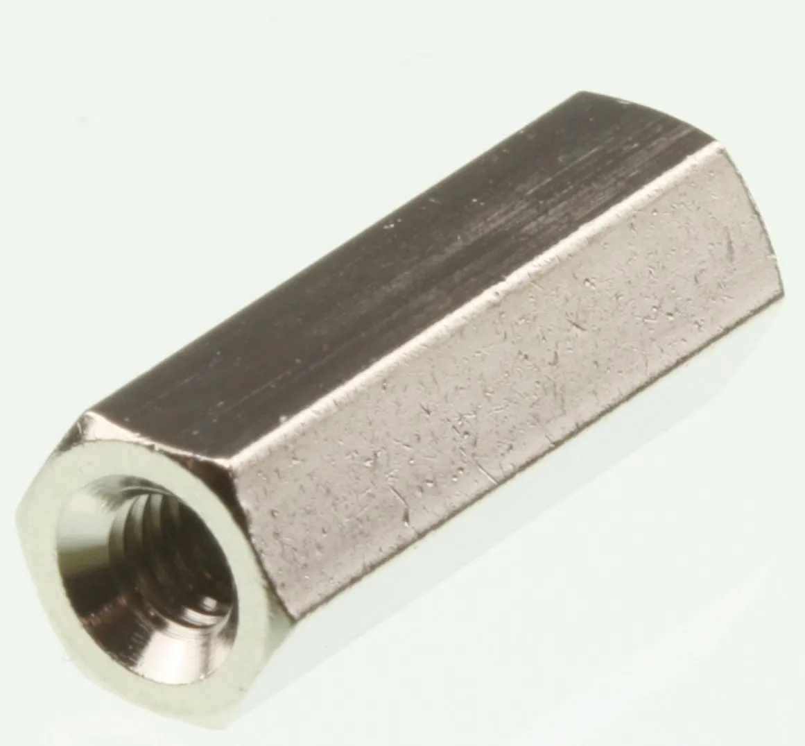 [87004] Afstandsbolt L=20 mm. M4 2xINDV. GEVIND