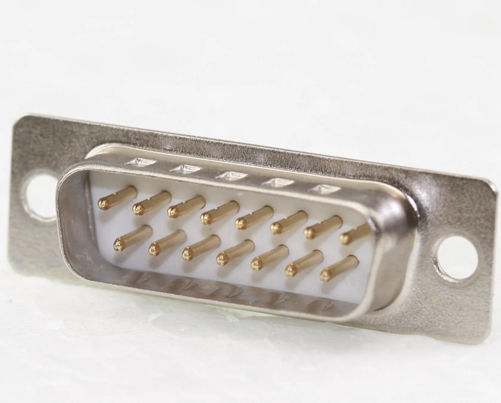 [87884] D-Sub-Plug 15-Pole Solder Cup
