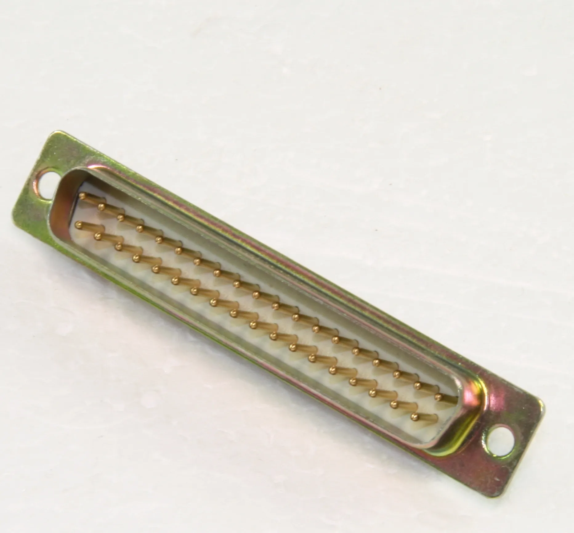 [87886] D-Sub-Plug 37-Pole Solder Cup
