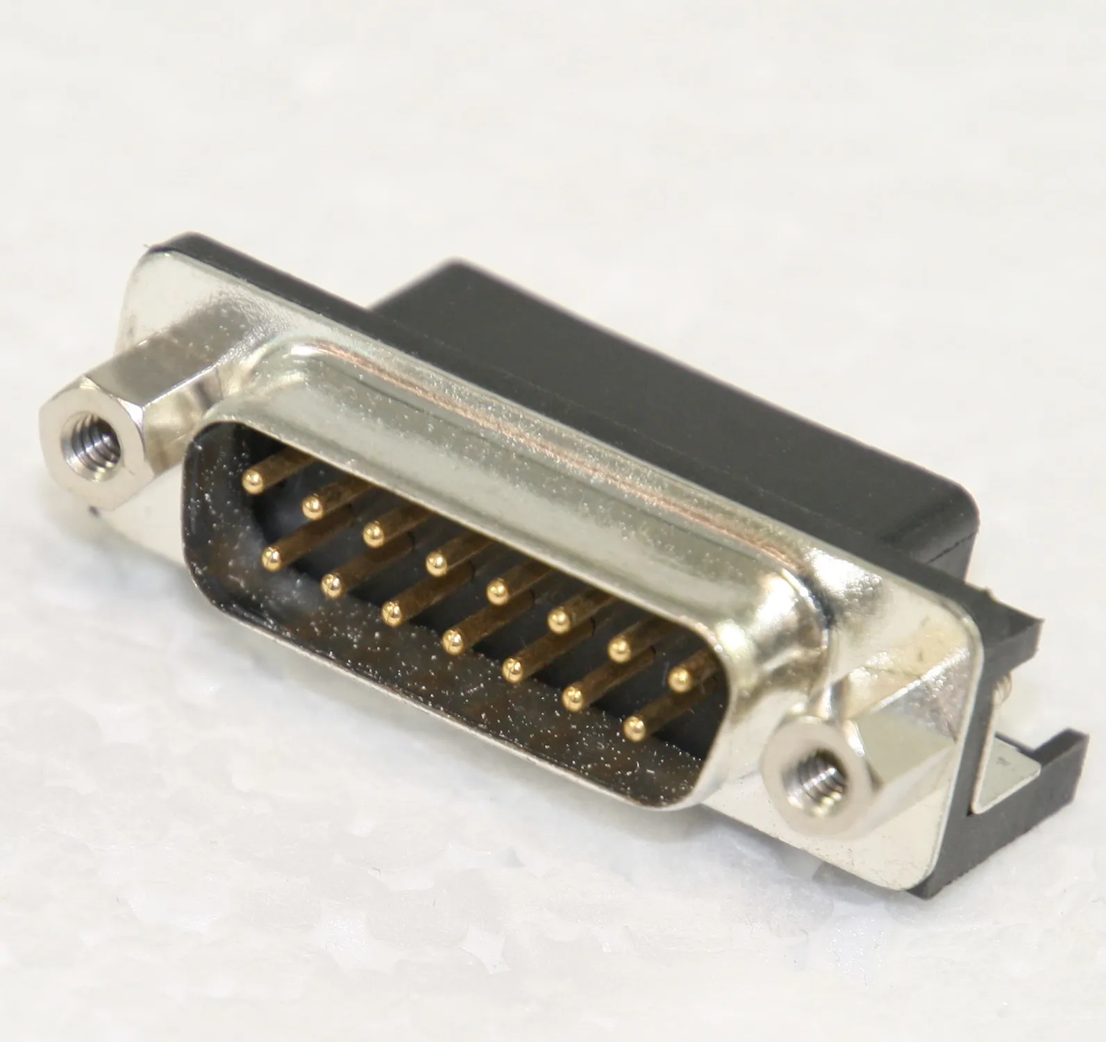 [87900] D-Sub-Plug 15-Pole Solder Pin FP8,08