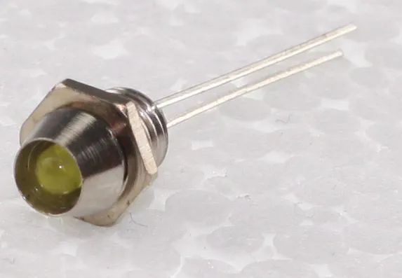 [91347] LED 3 mm. i fatning 2,1V gul lowcost Hul:6mm.