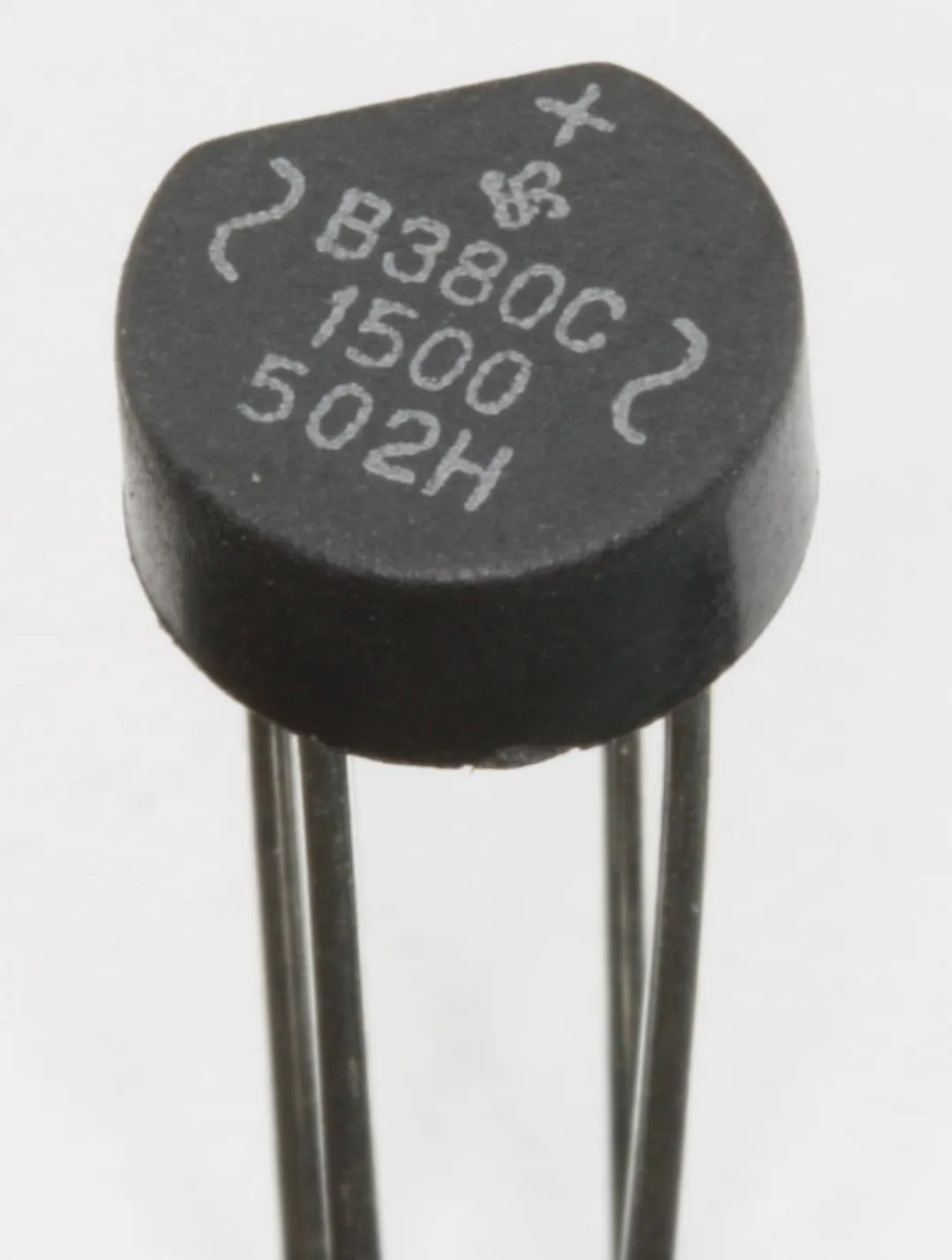 [92187] brokoblinge Rund 1,6A 600V(RMS)