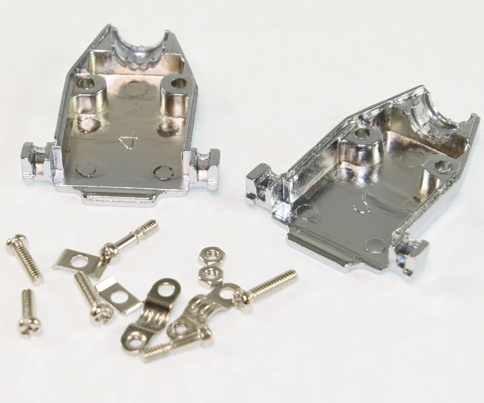 [93076] Metal-D-Sub-Hood 15-Pole