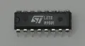 [100855] 2xPower-Op-Amp +28V 1A 1V/us DIP-16