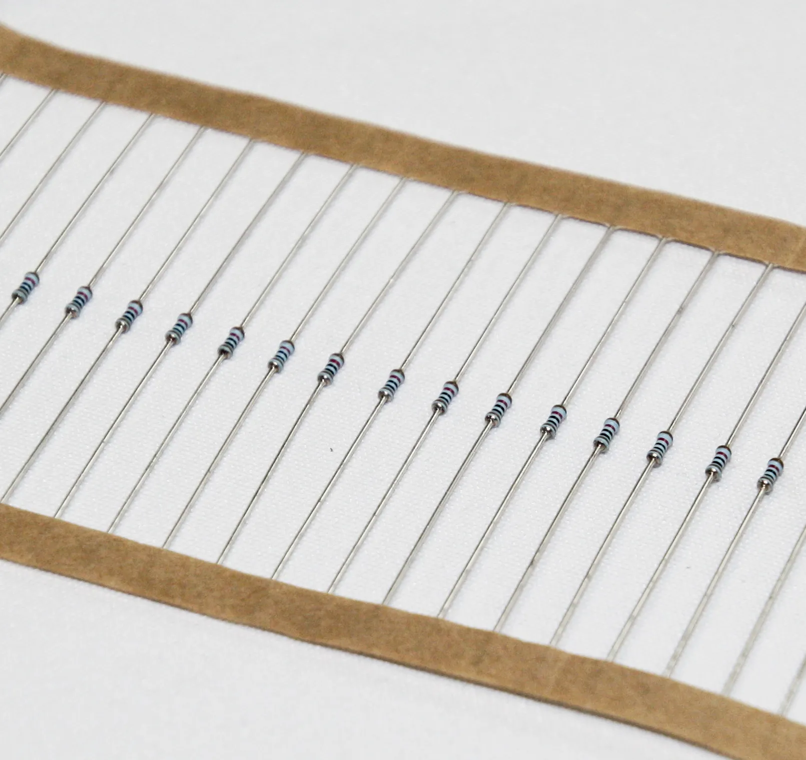 [101412] Resistor 0204 0,4W 1% 1K Taped
