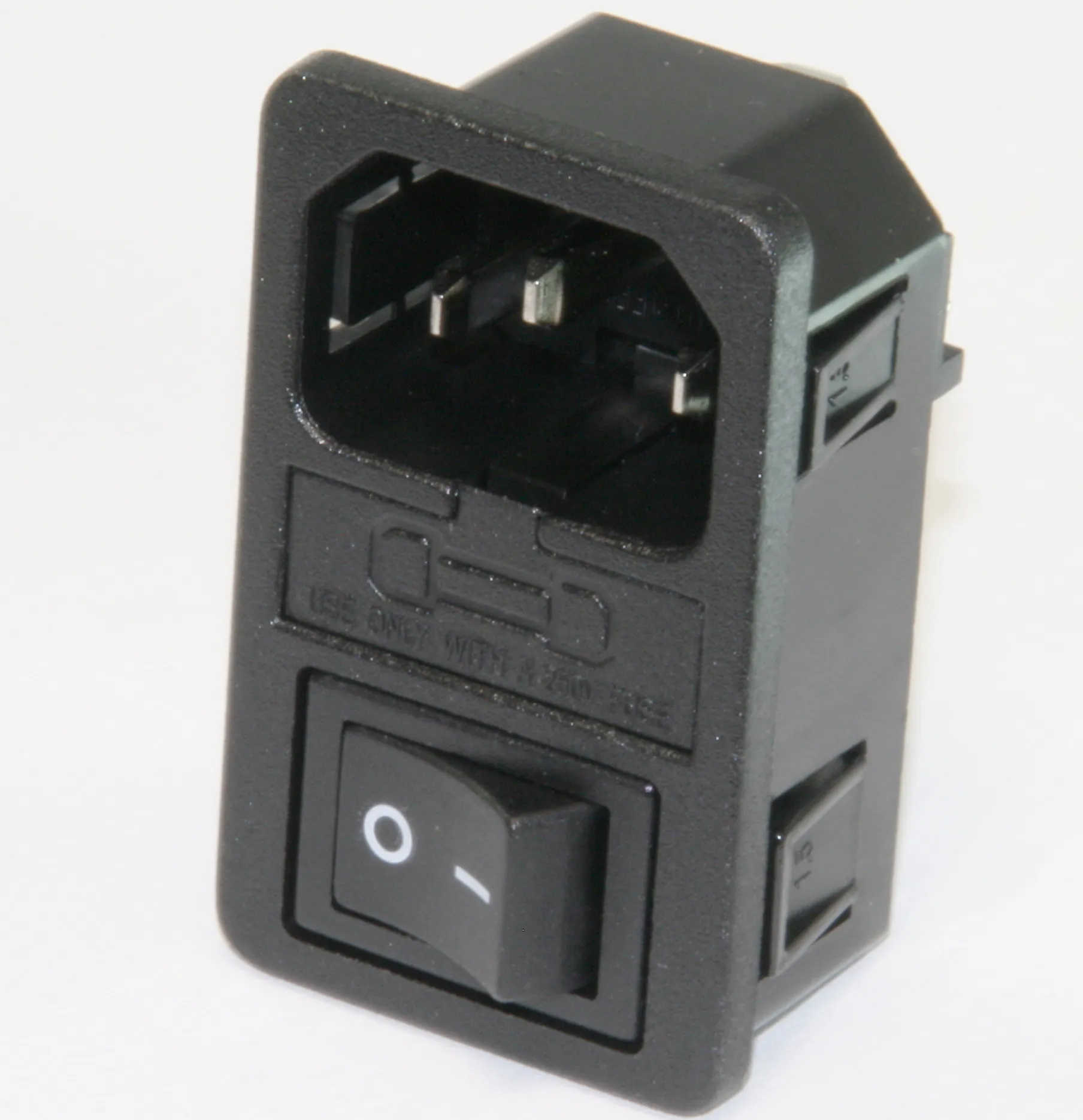 [104367] IEC C14 Power Connector Switch,1xFuseh.,Snap