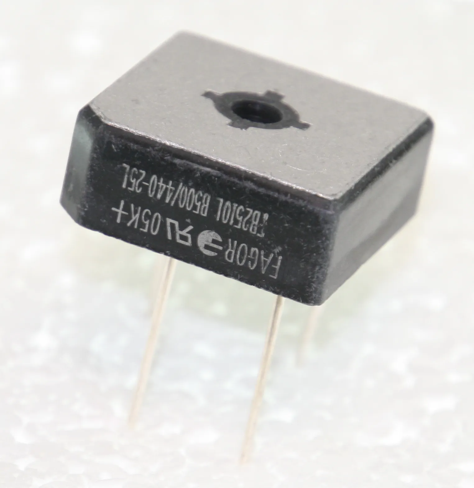 [107284] Bridge Rect. 25A 700V(RMS) Wire