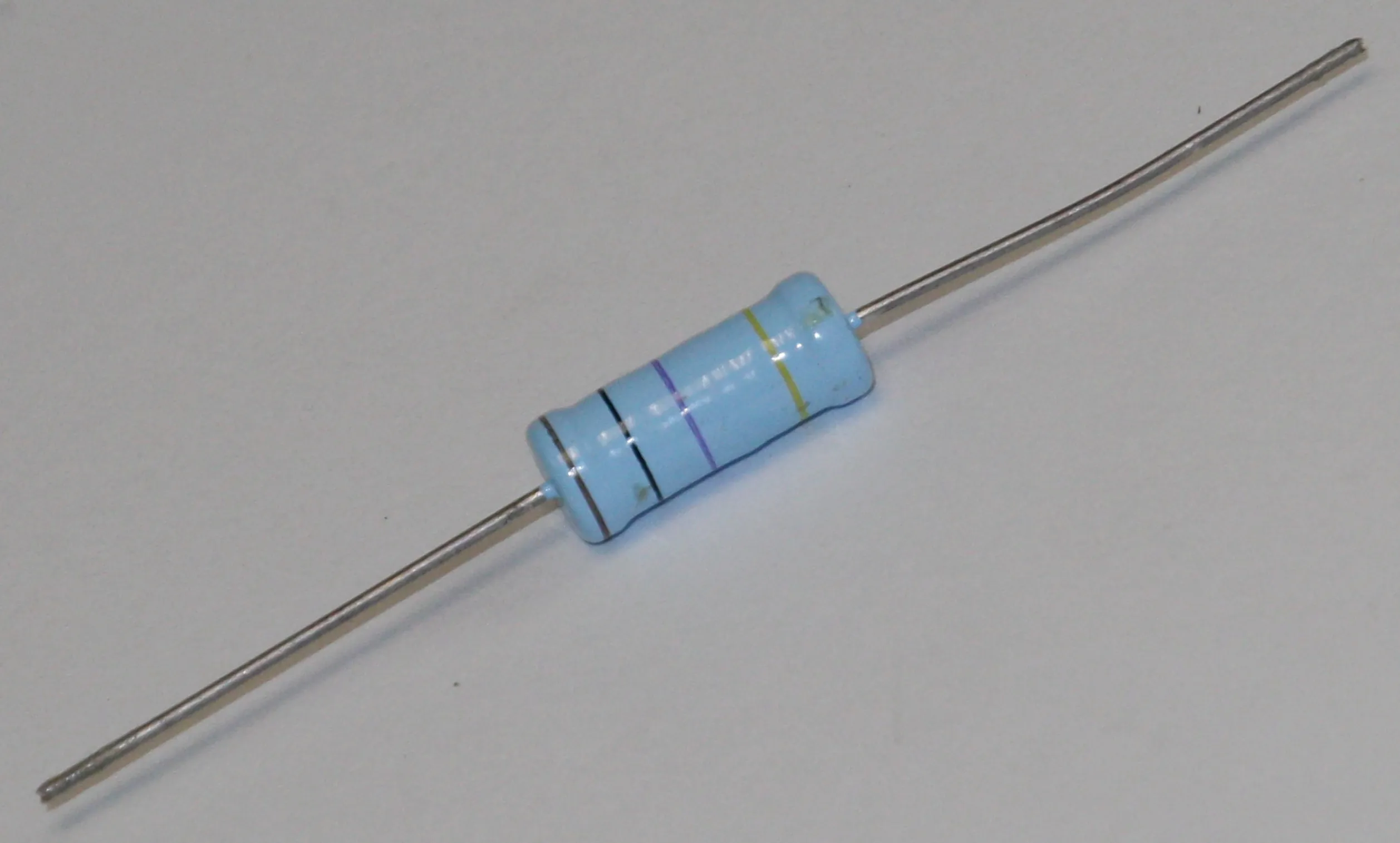 [118759] Resistor 0,5W 5% 100M