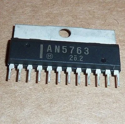 [128801] VERTICAL DEFLECTION SIGNAL PROCESSING AND OUTPUT IC FOR B/W TV PIN-12