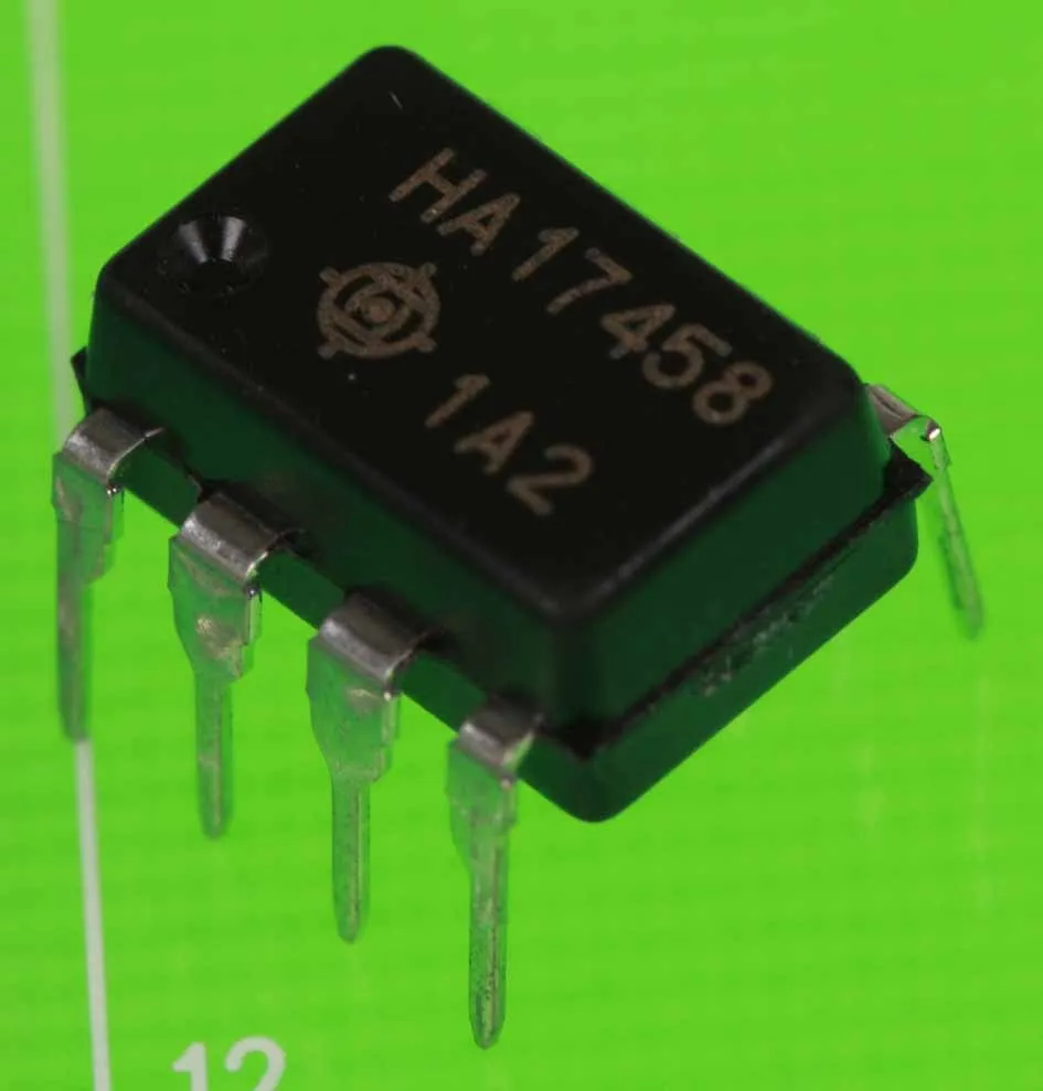 [129610] Dual operational amplifiers DIP-8