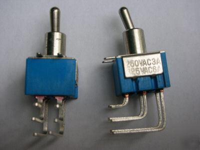 [130943] Toggle Switch 2-pol ON-OFF-ON for print