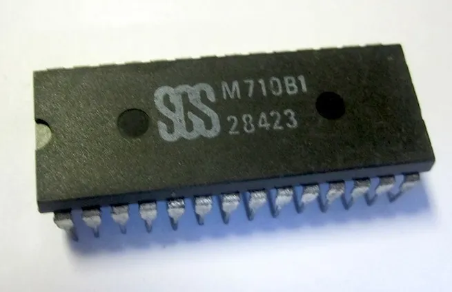 [131145] PCM Remote Control Transmitters DIP-28